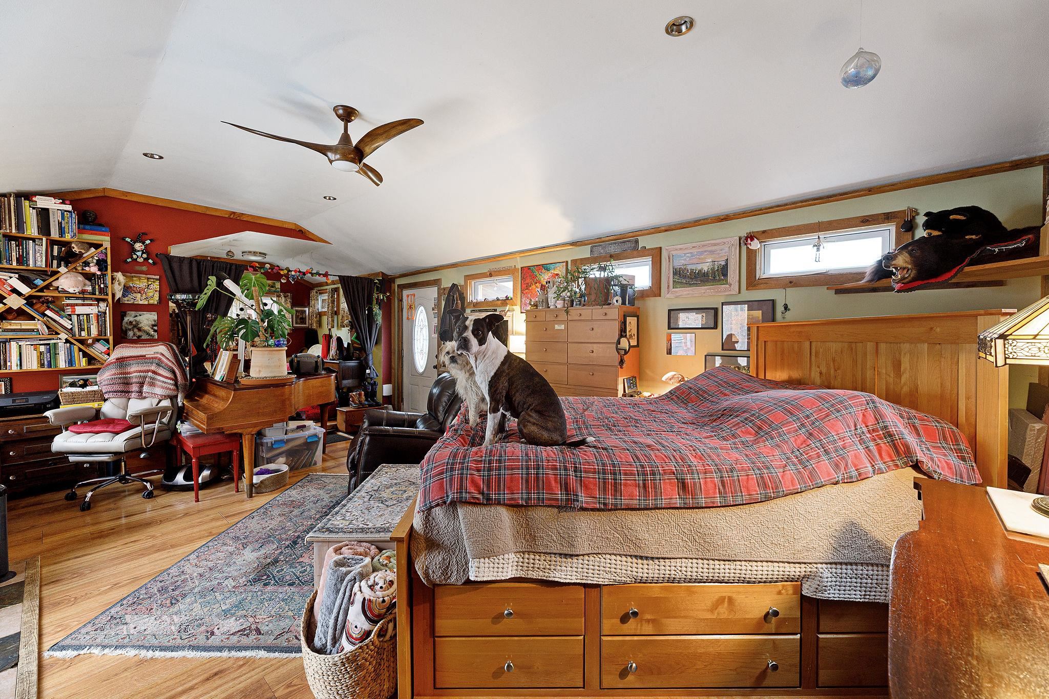 main property photo 77