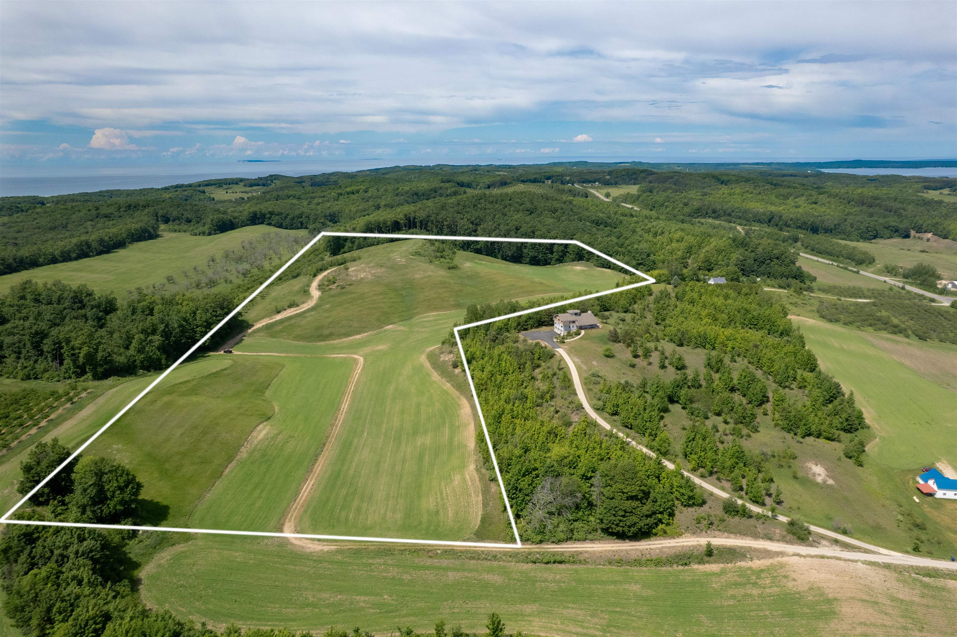 main property photo 0
