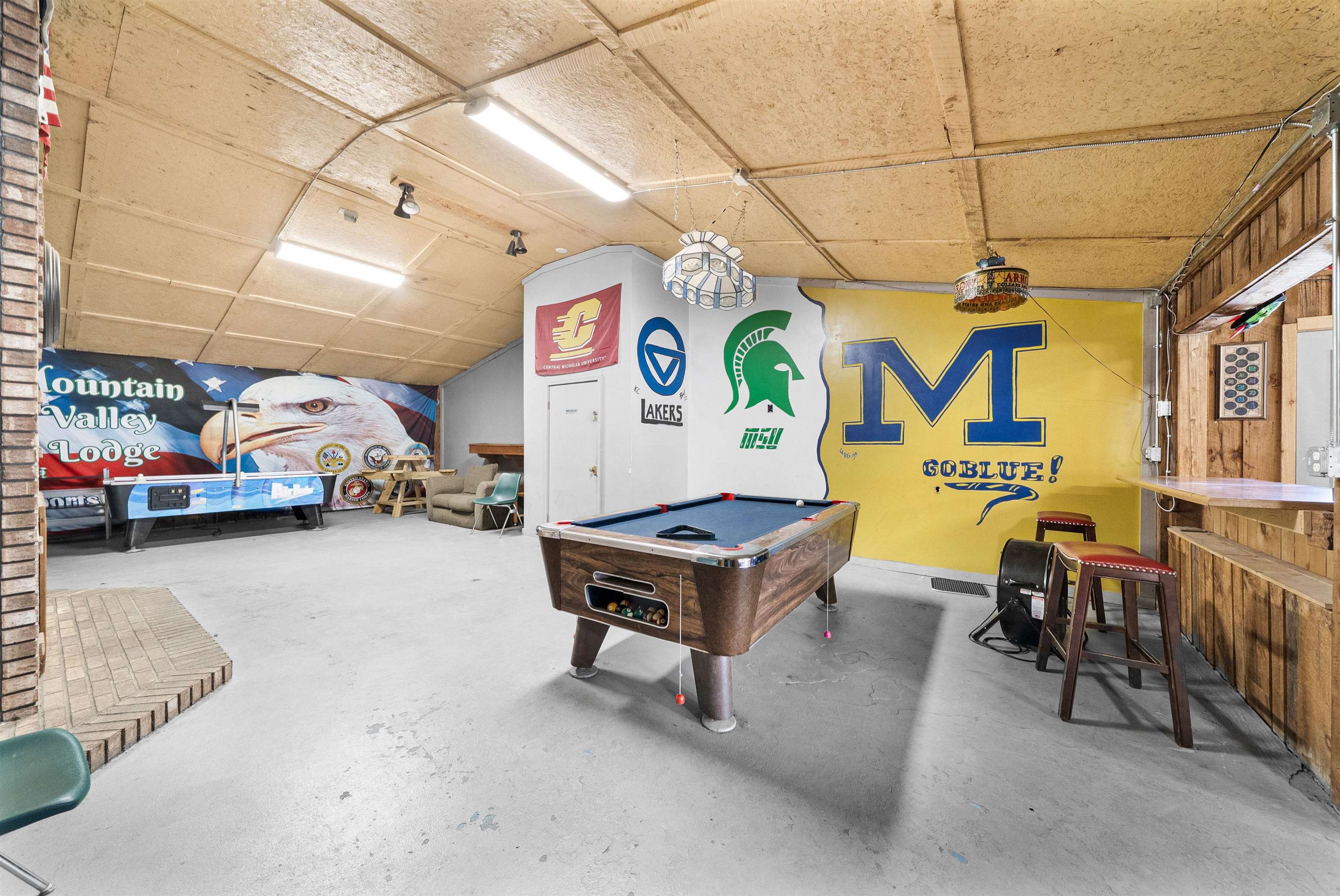 main property photo 16