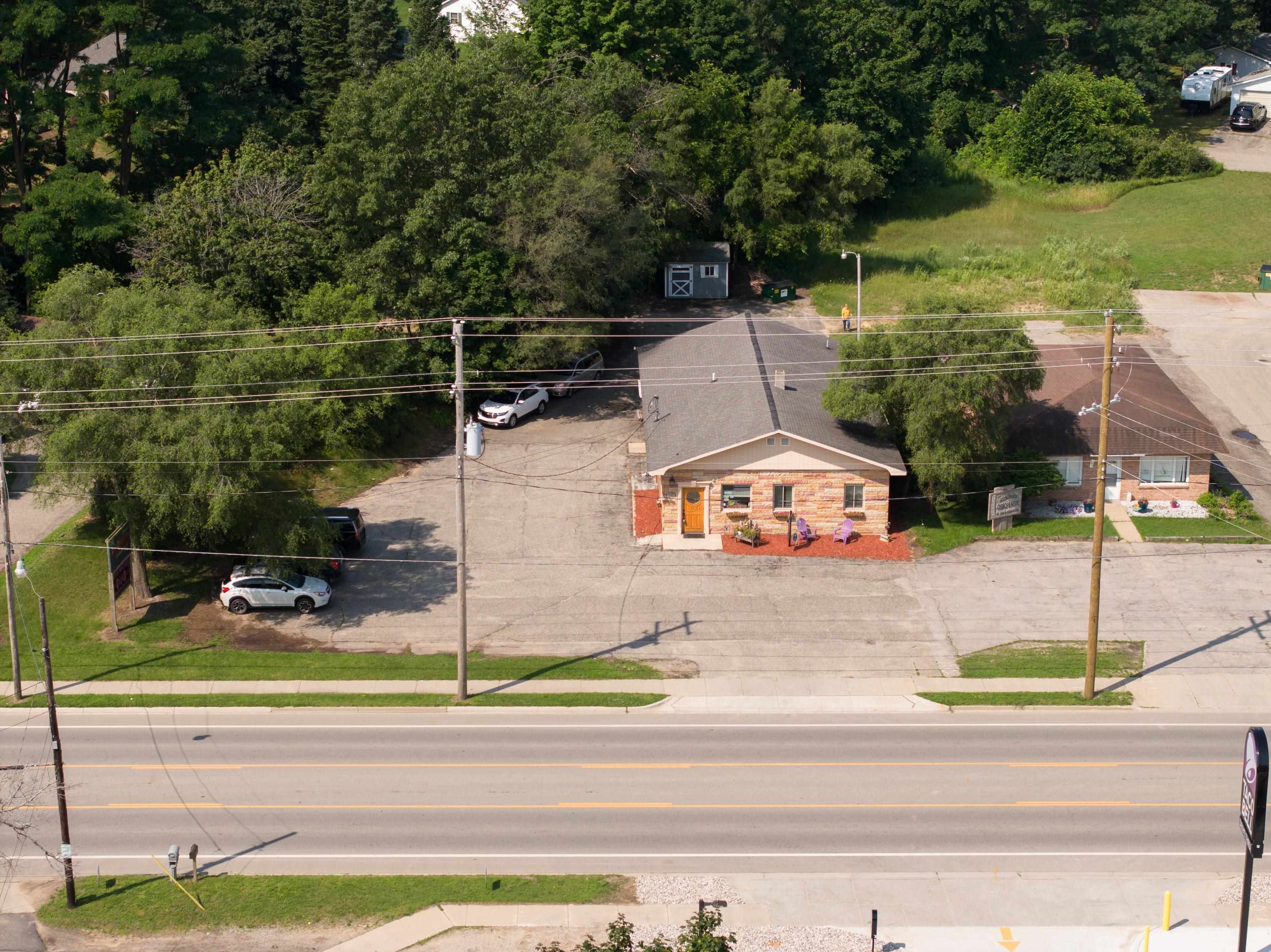 main property photo 40