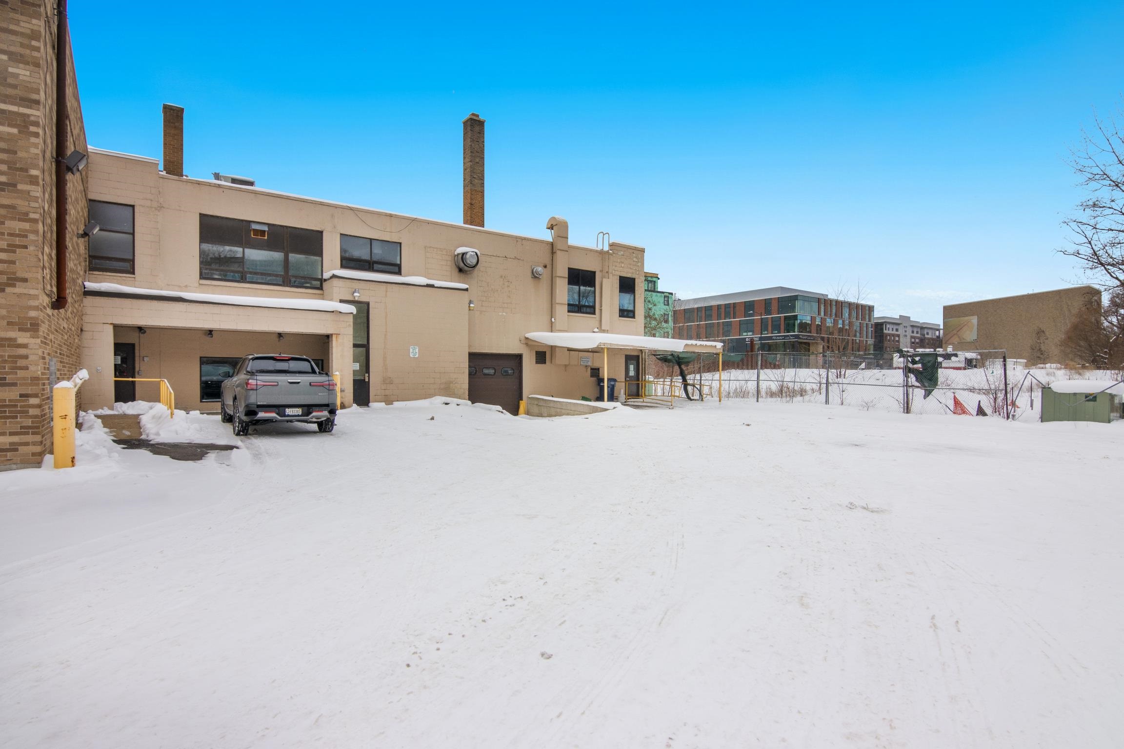 main property photo 45