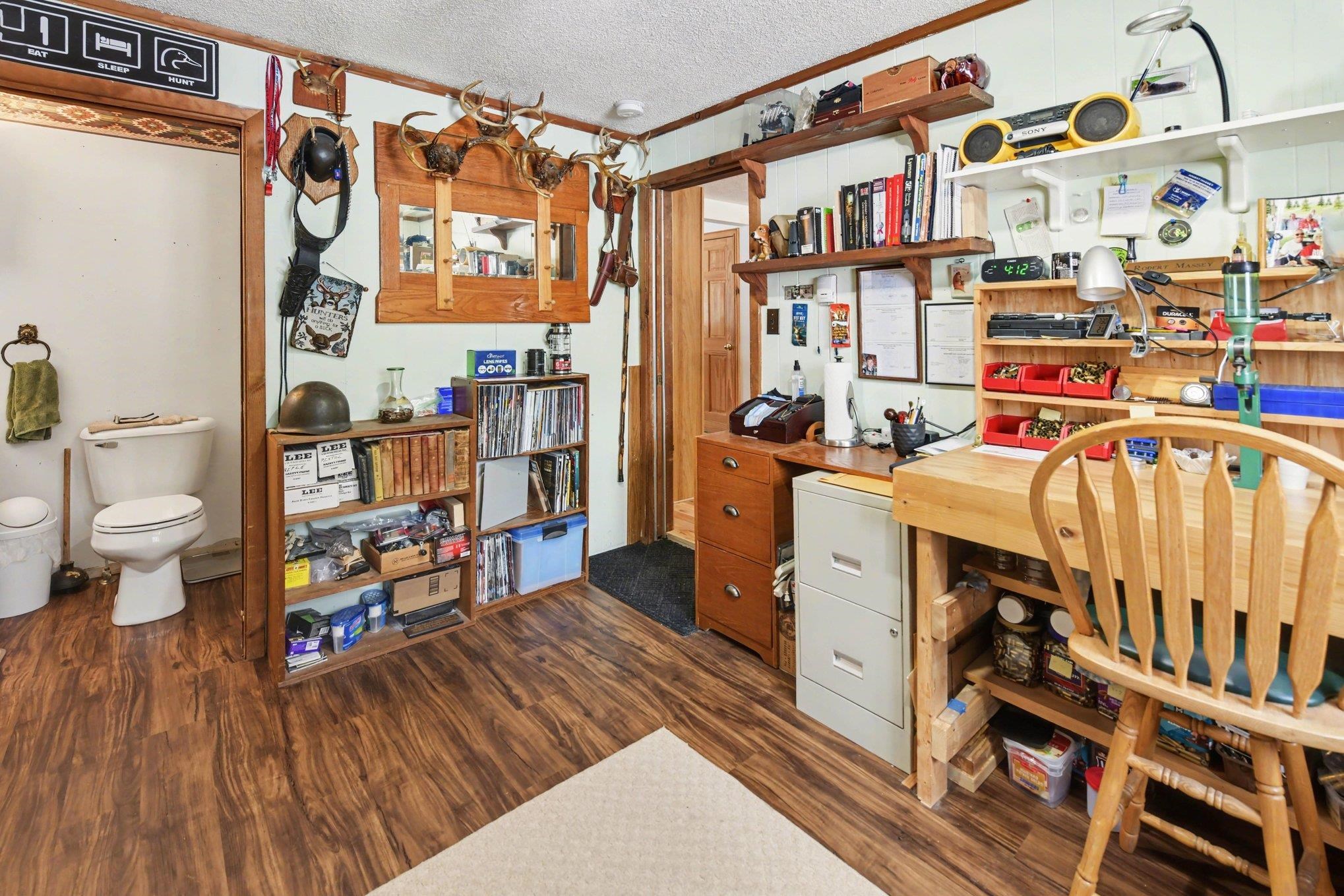 main property photo 16