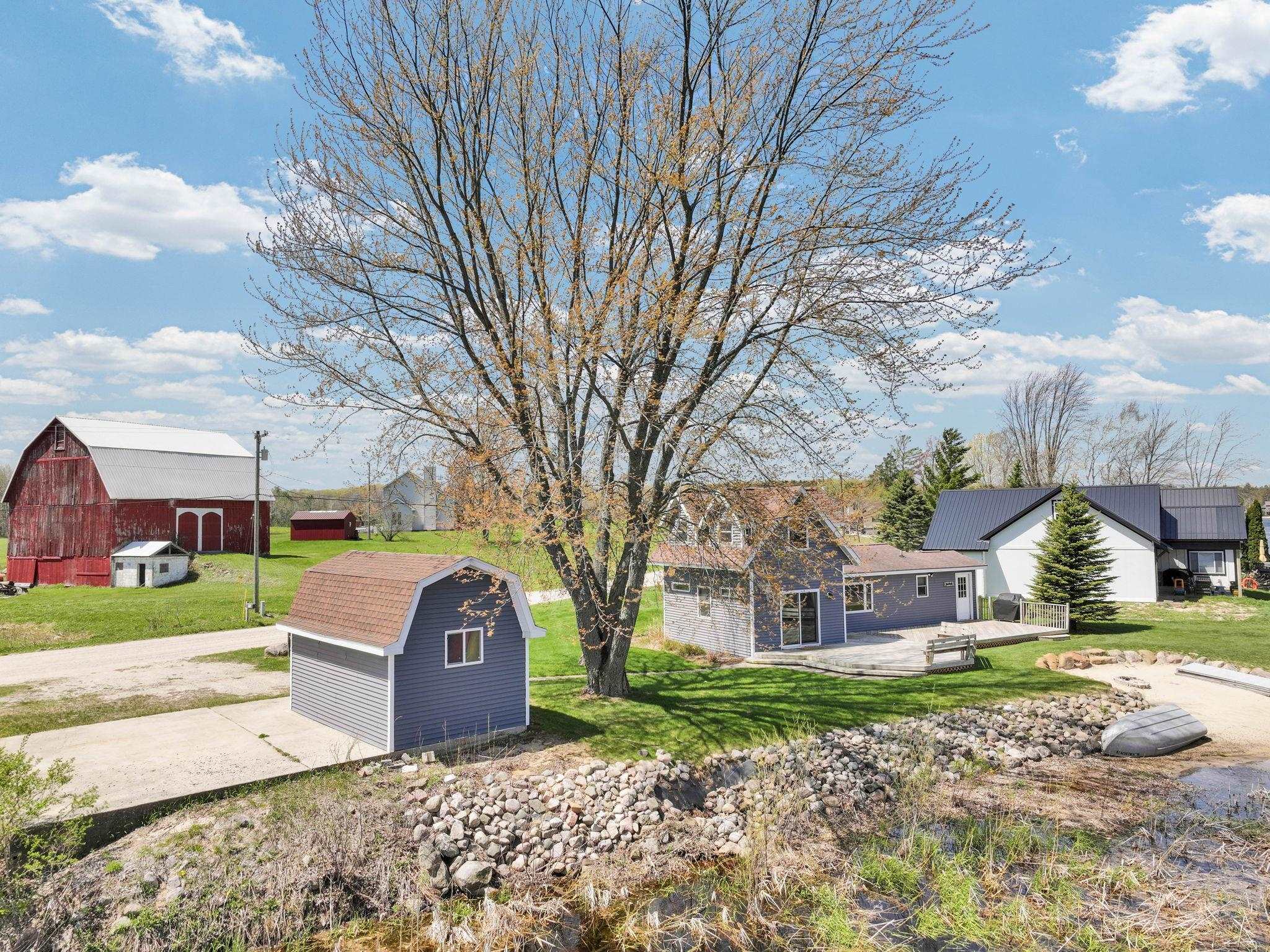 main property photo 37