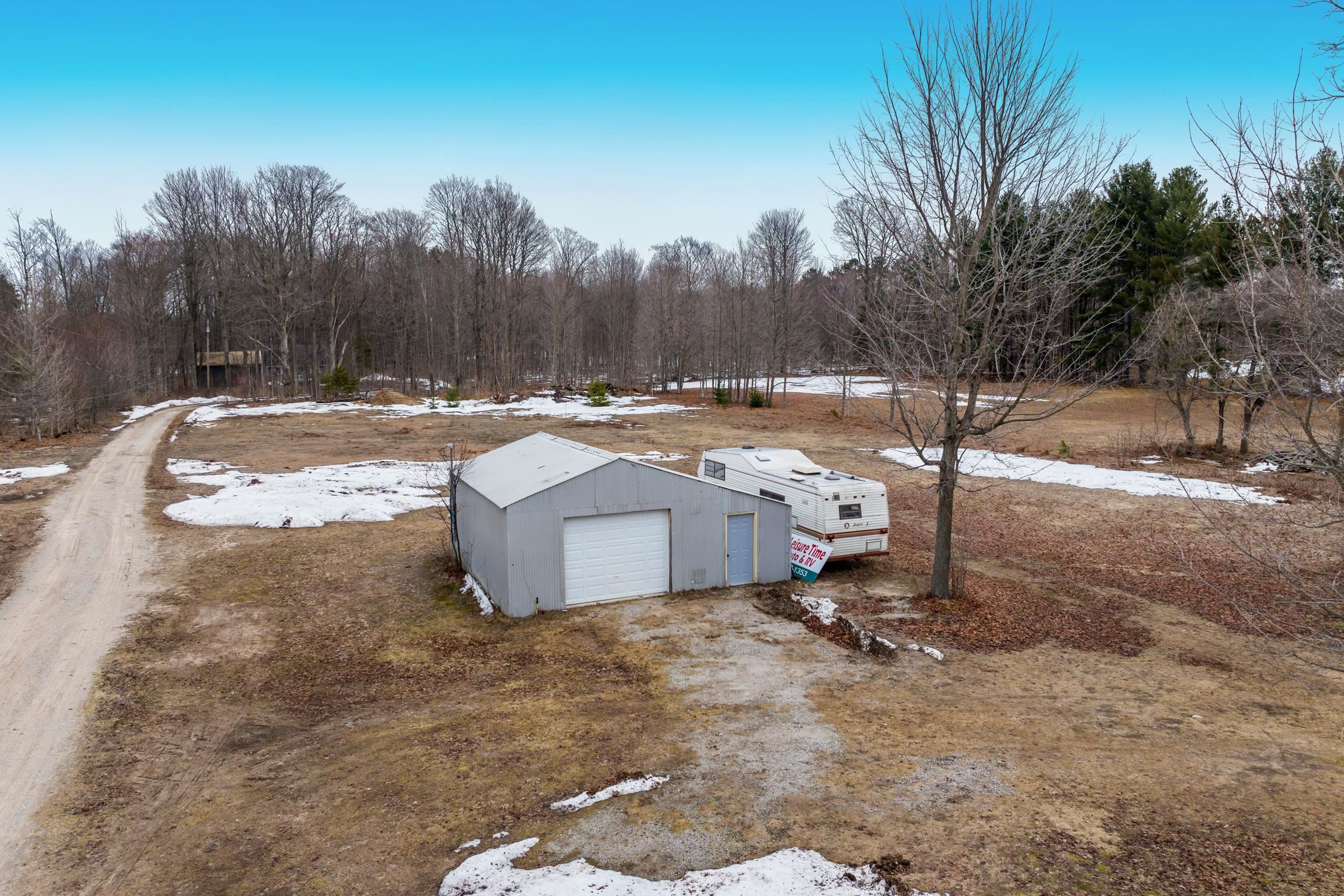 main property photo 20