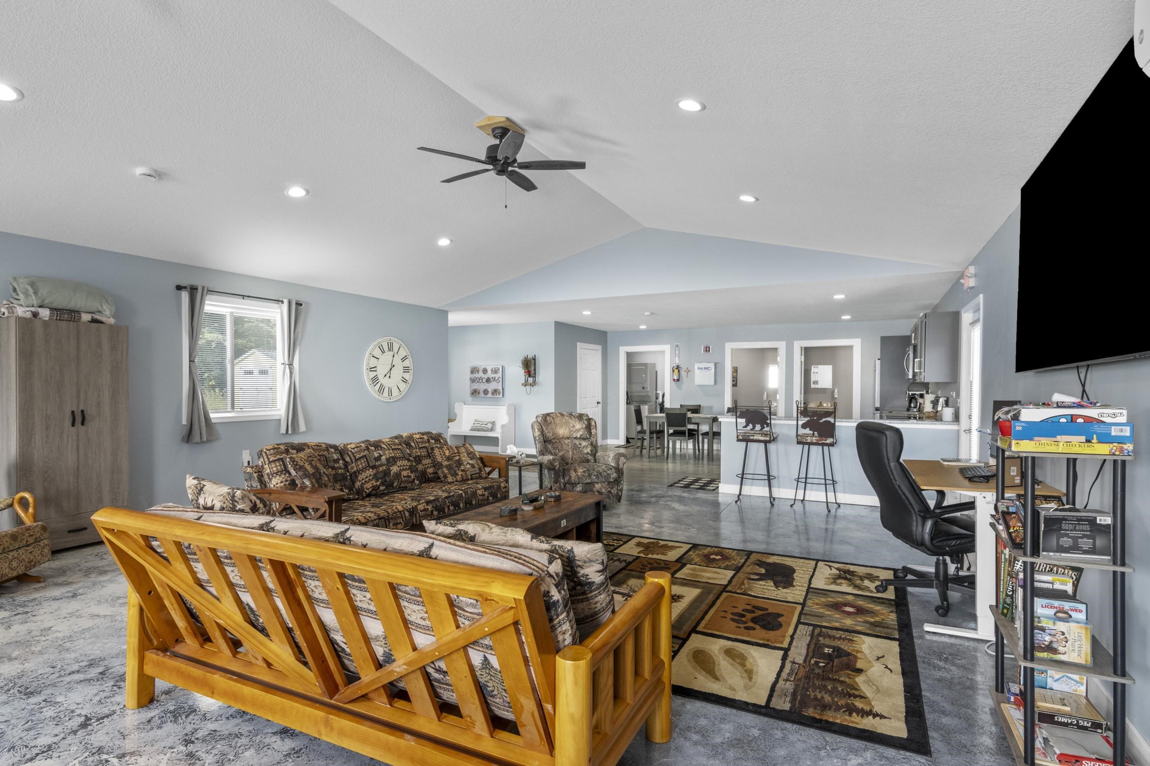 main property photo 18