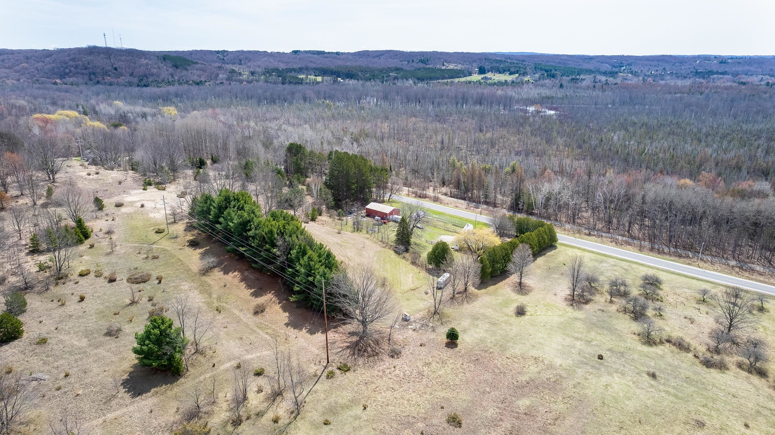 main property photo 31