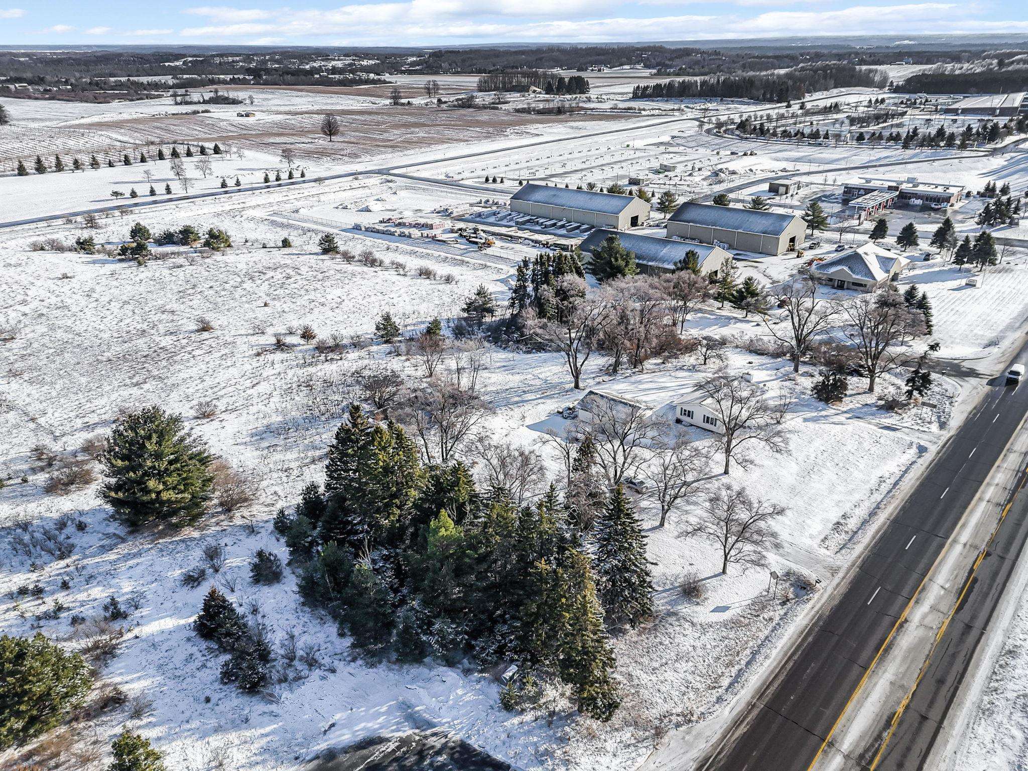 main property photo 38