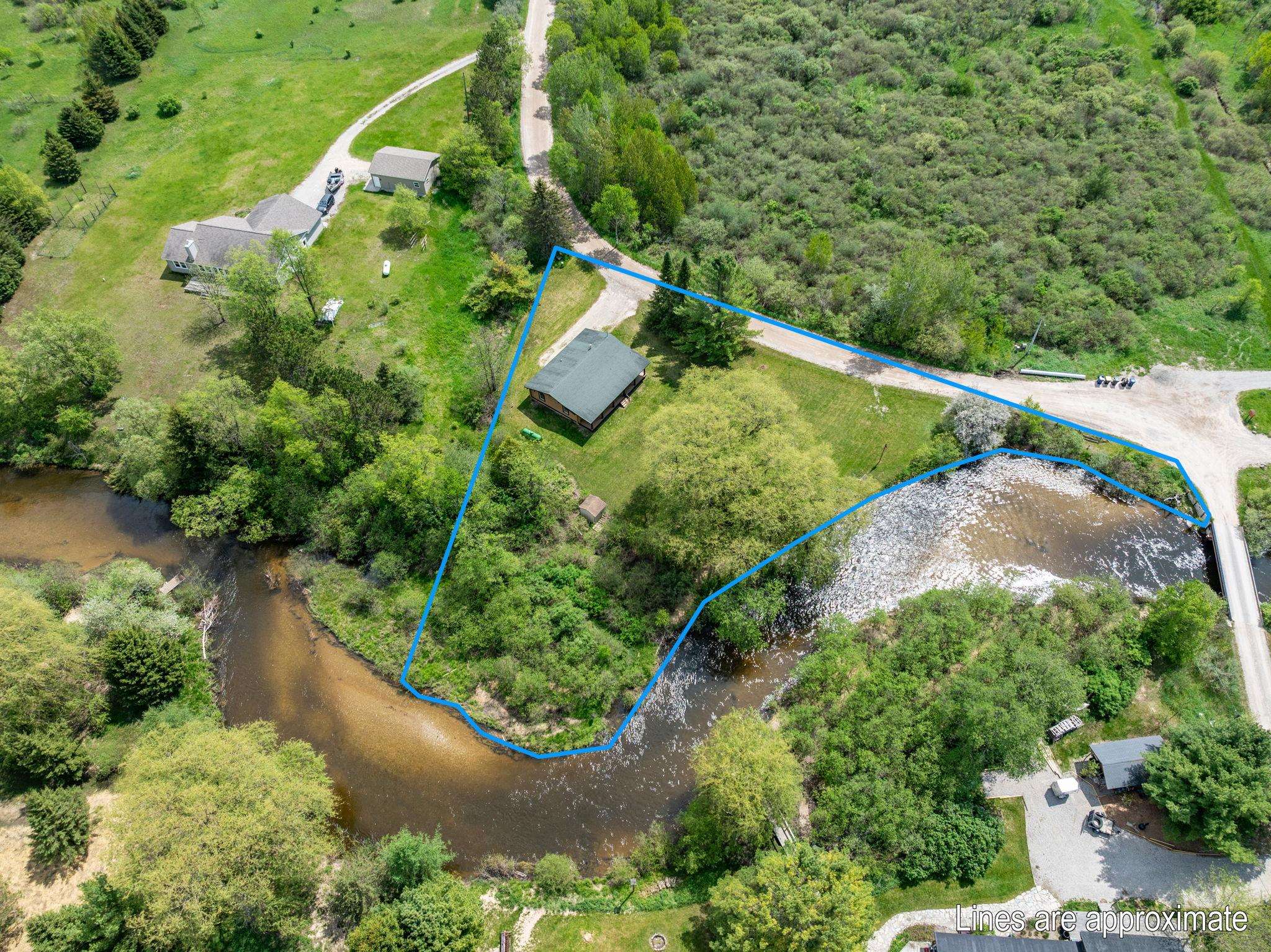 main property photo 28