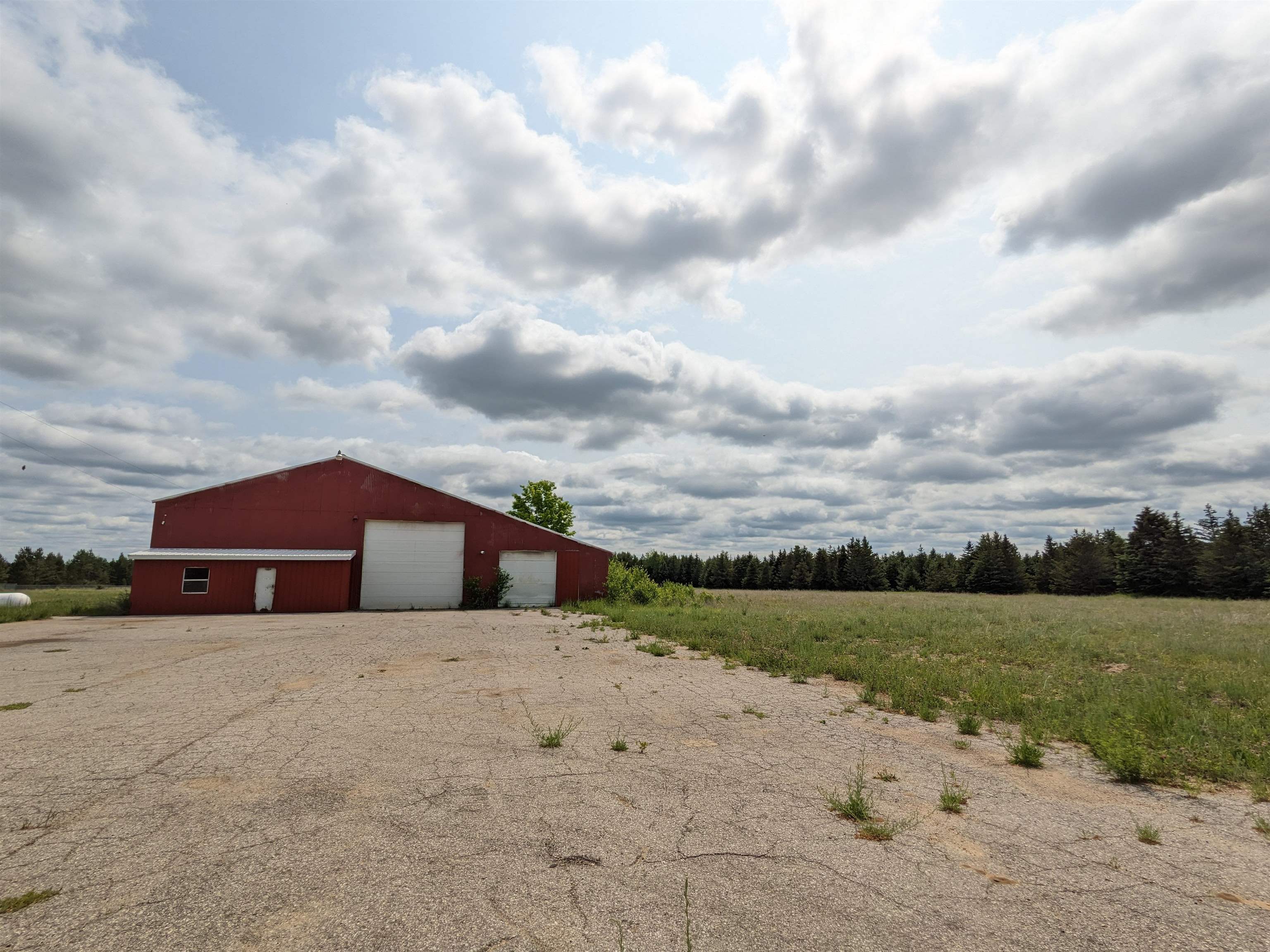 main property photo 7