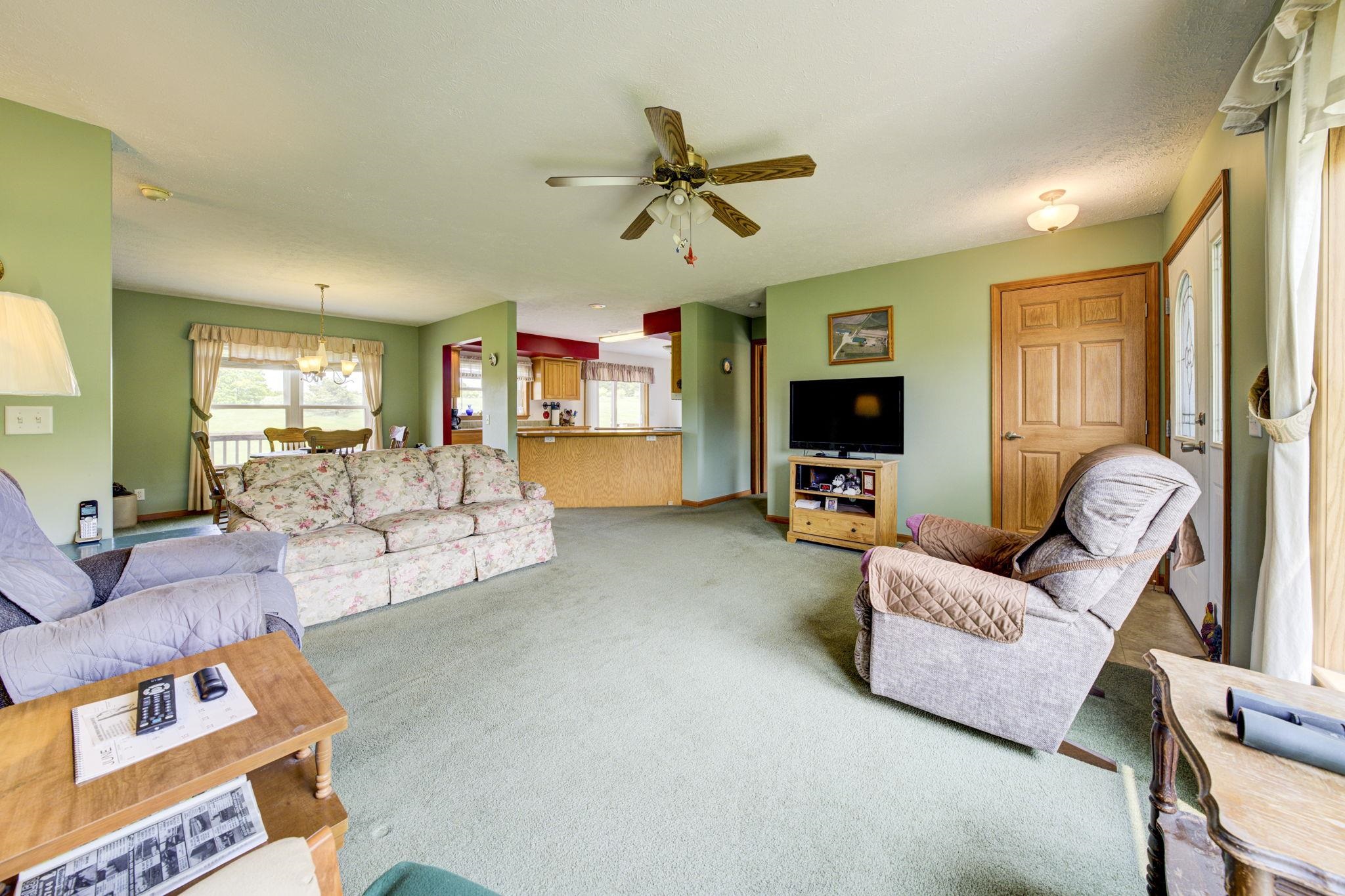 main property photo 9