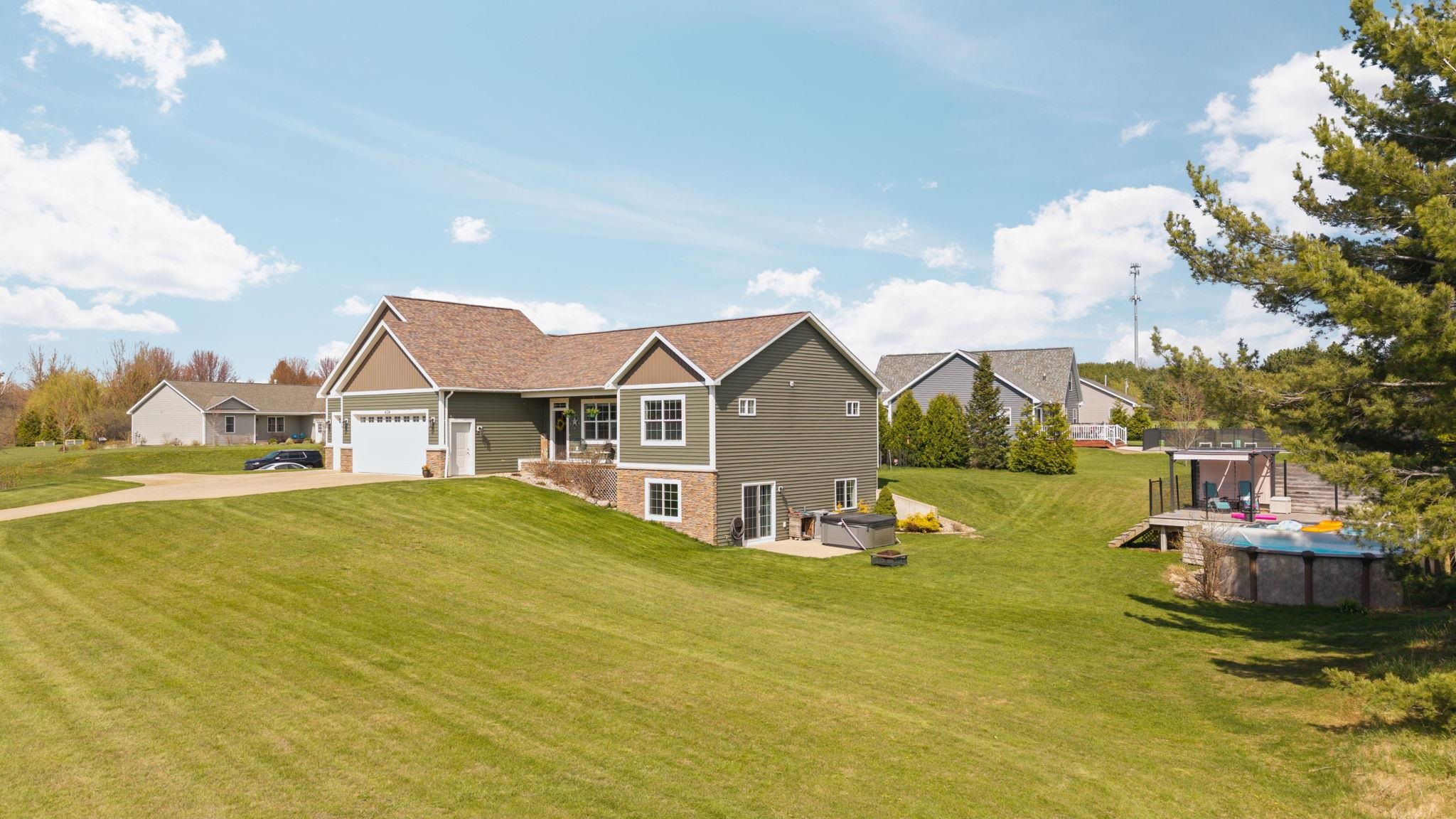 main property photo 41