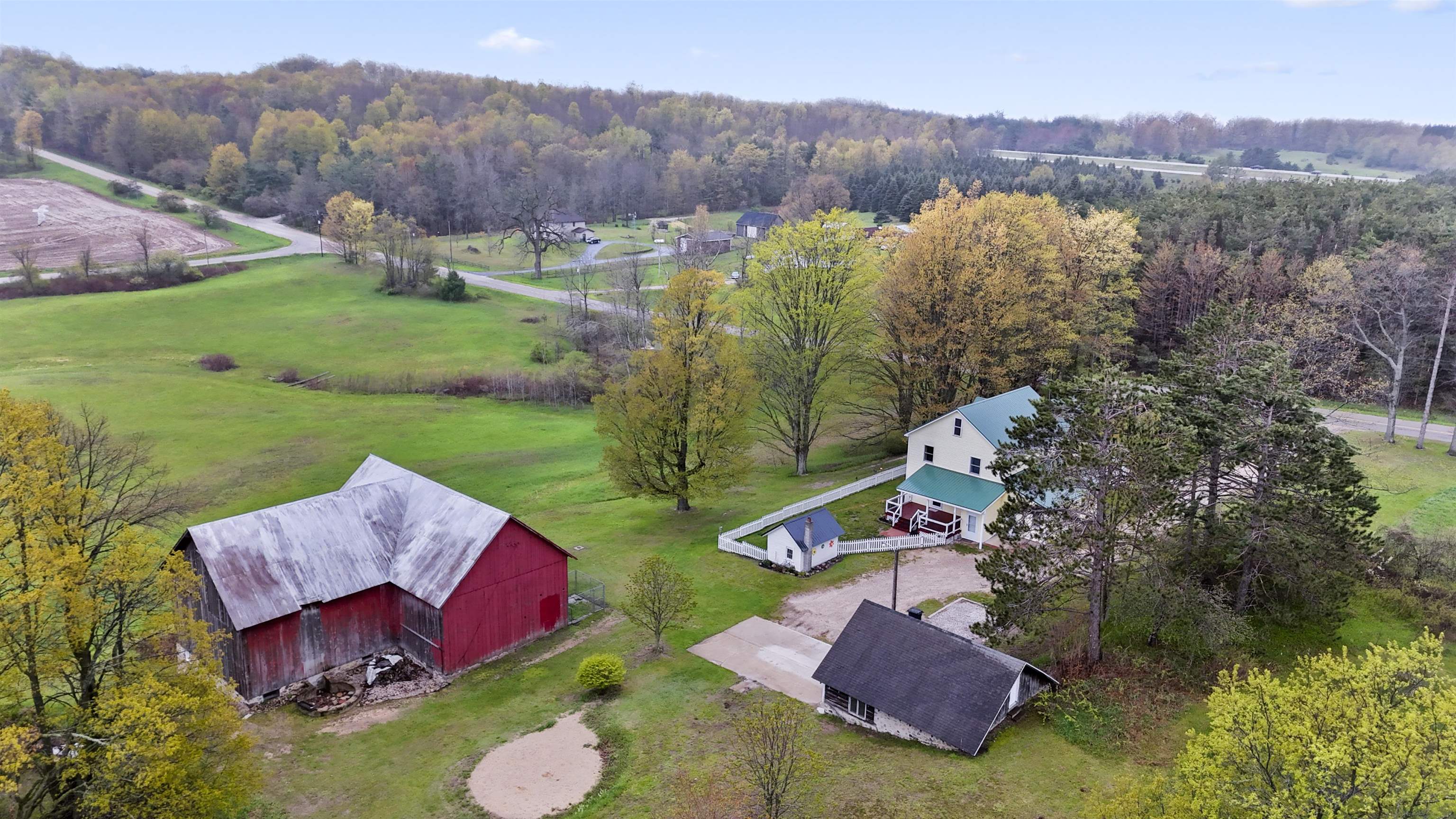 main property photo 89