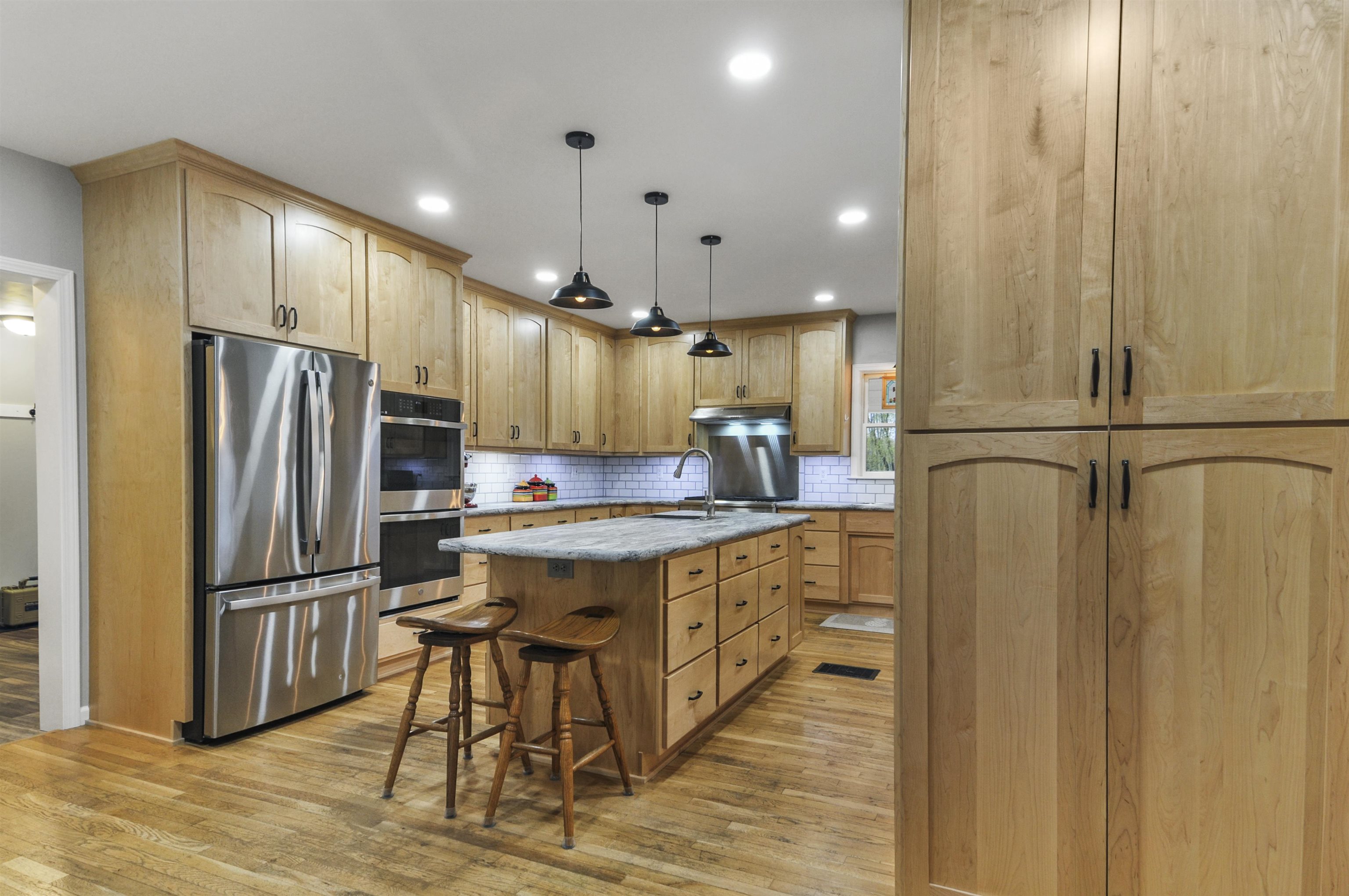 main property photo 9