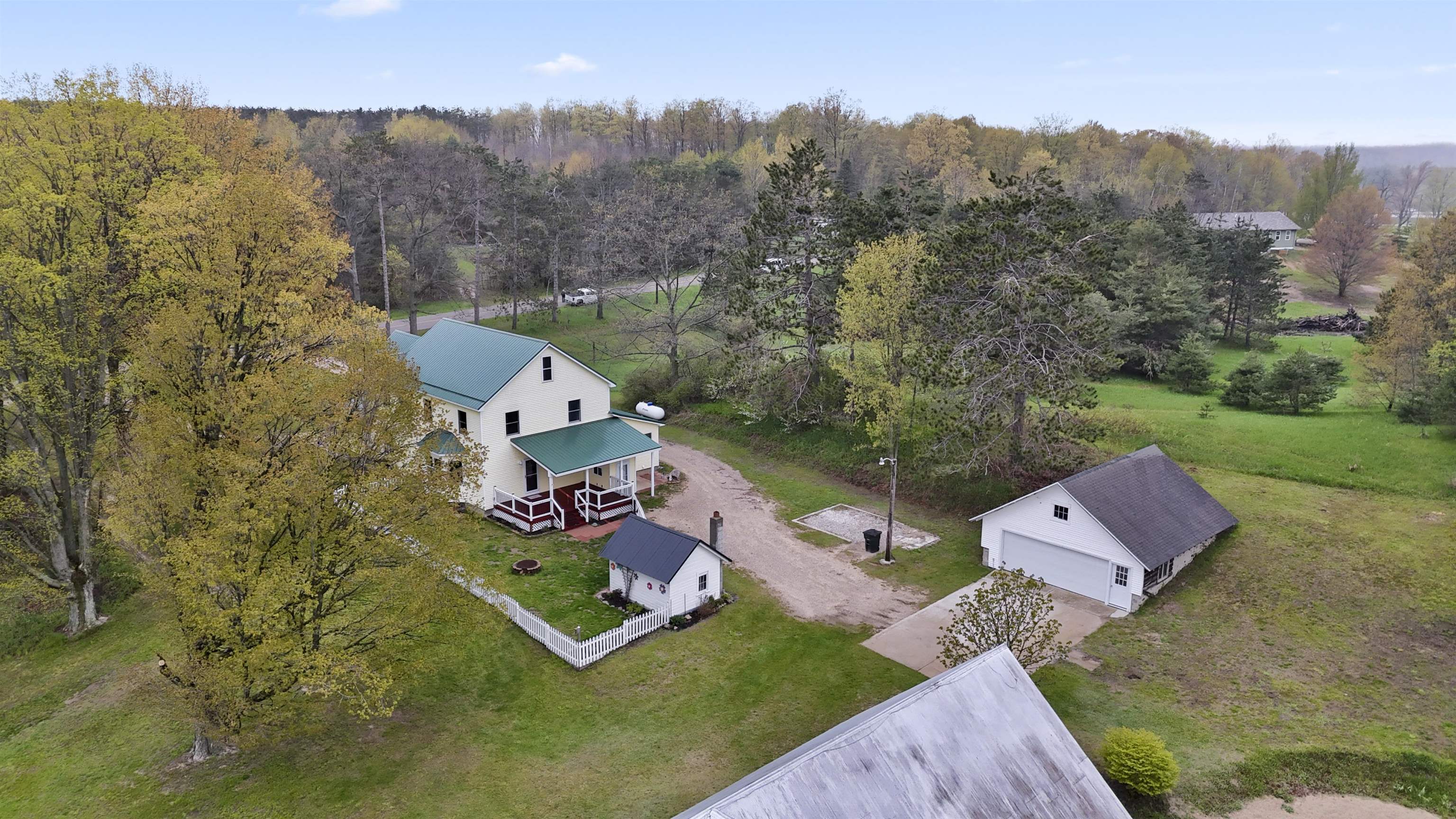 main property photo 90