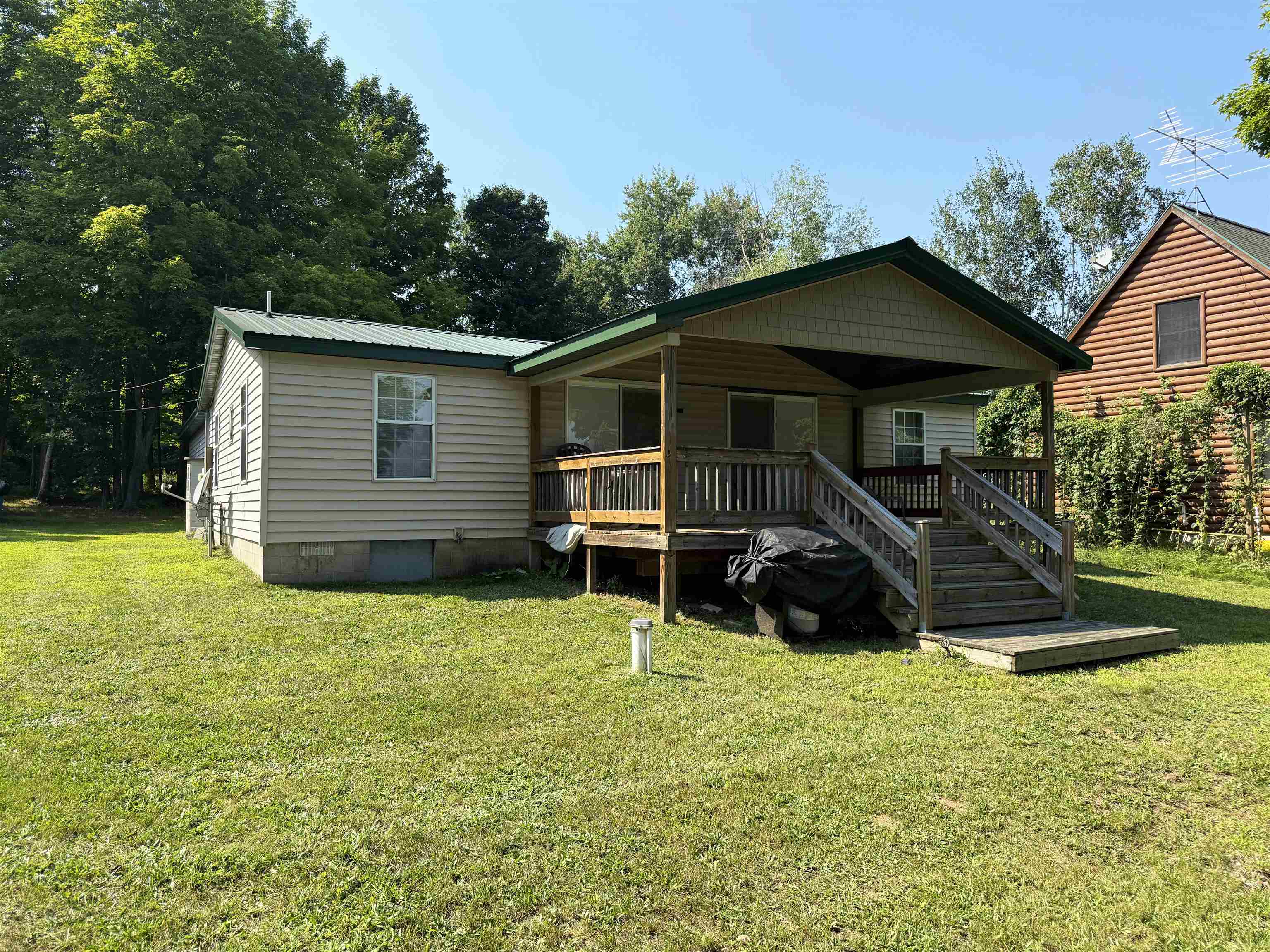 main property photo 11