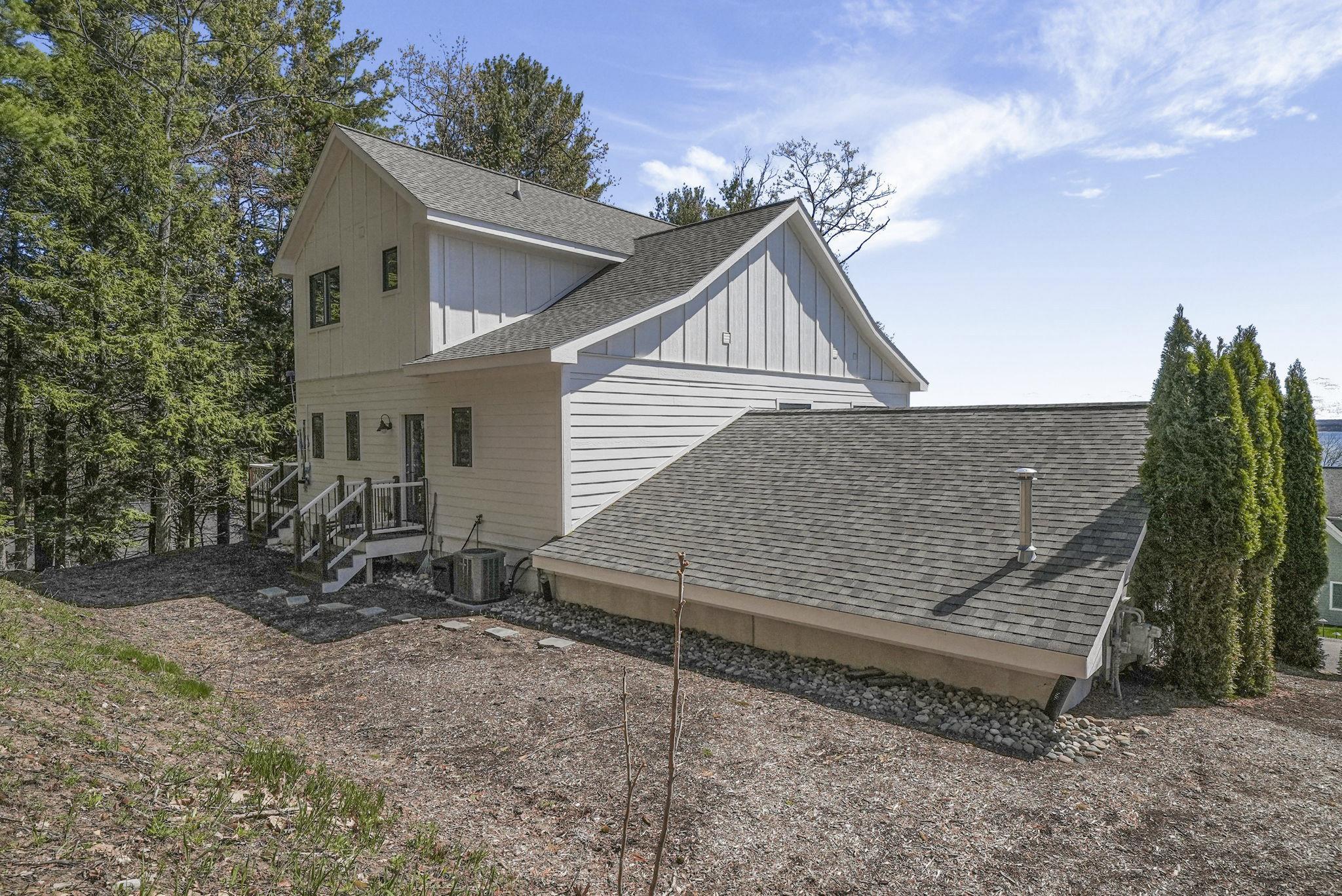 main property photo 75