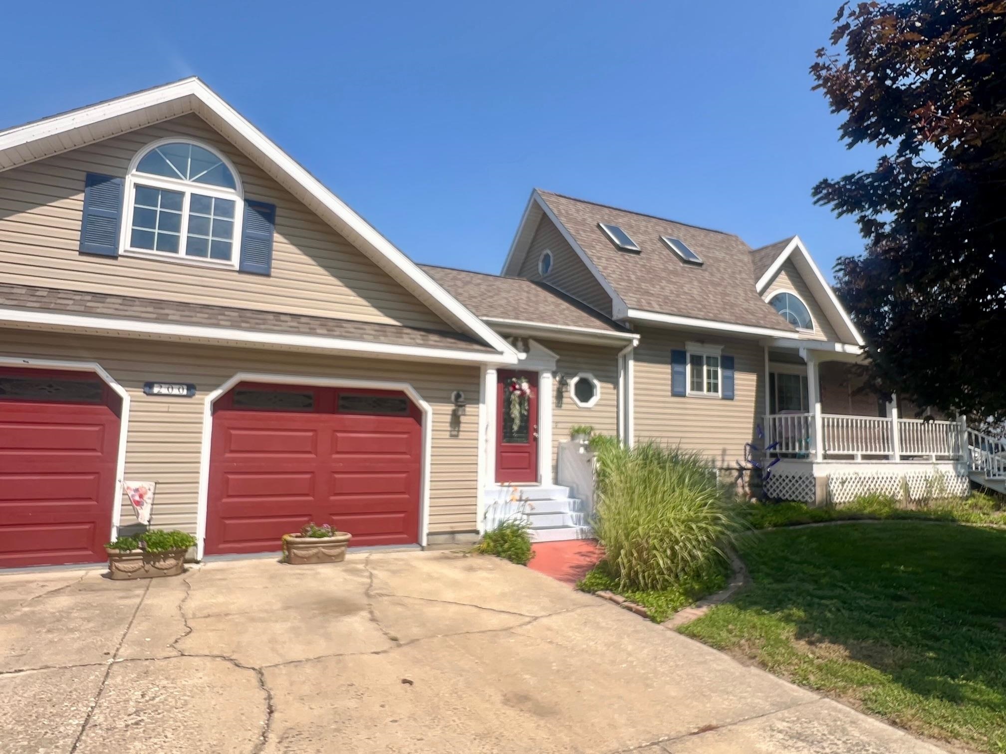 main property photo 30