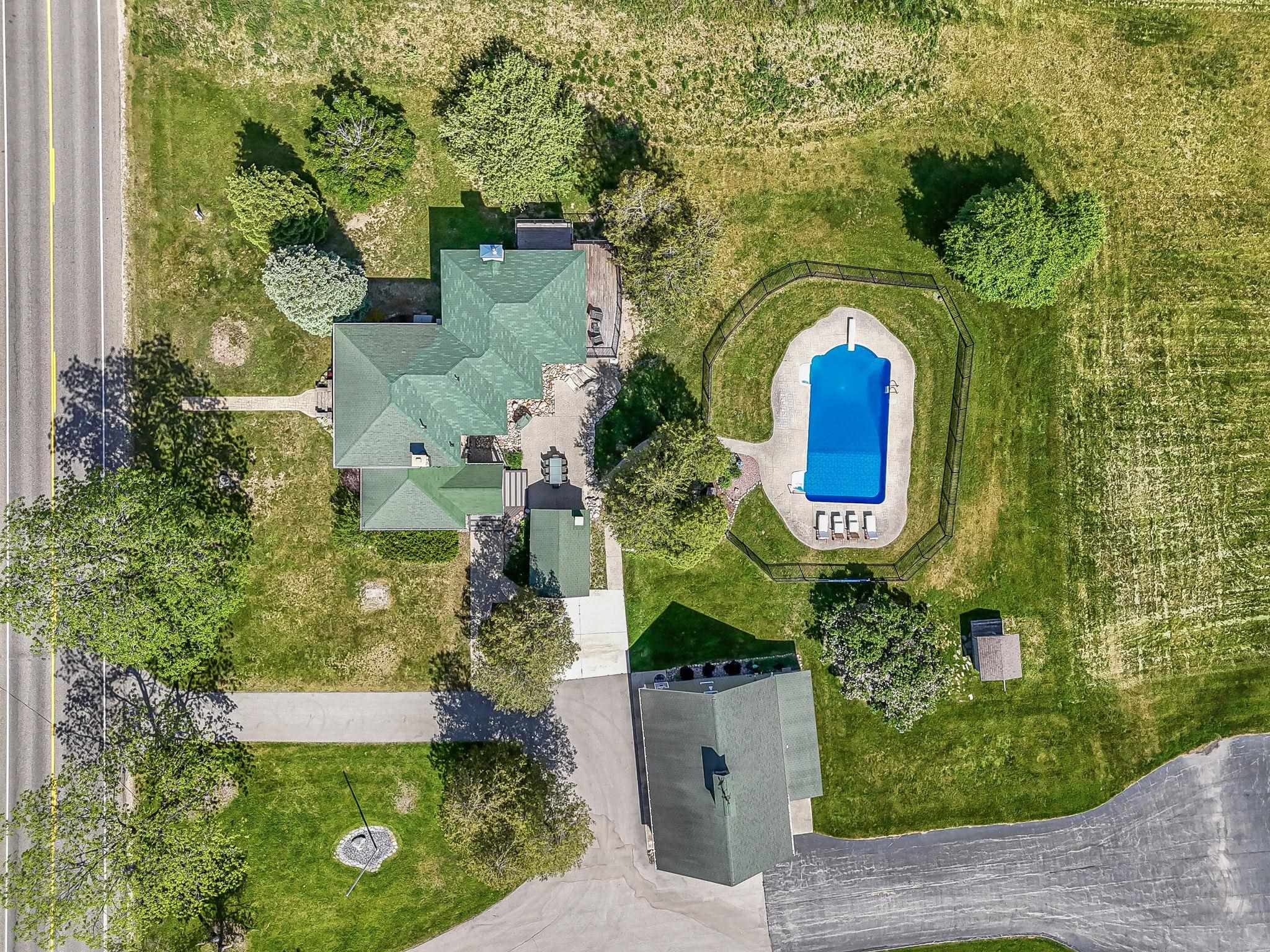main property photo 90