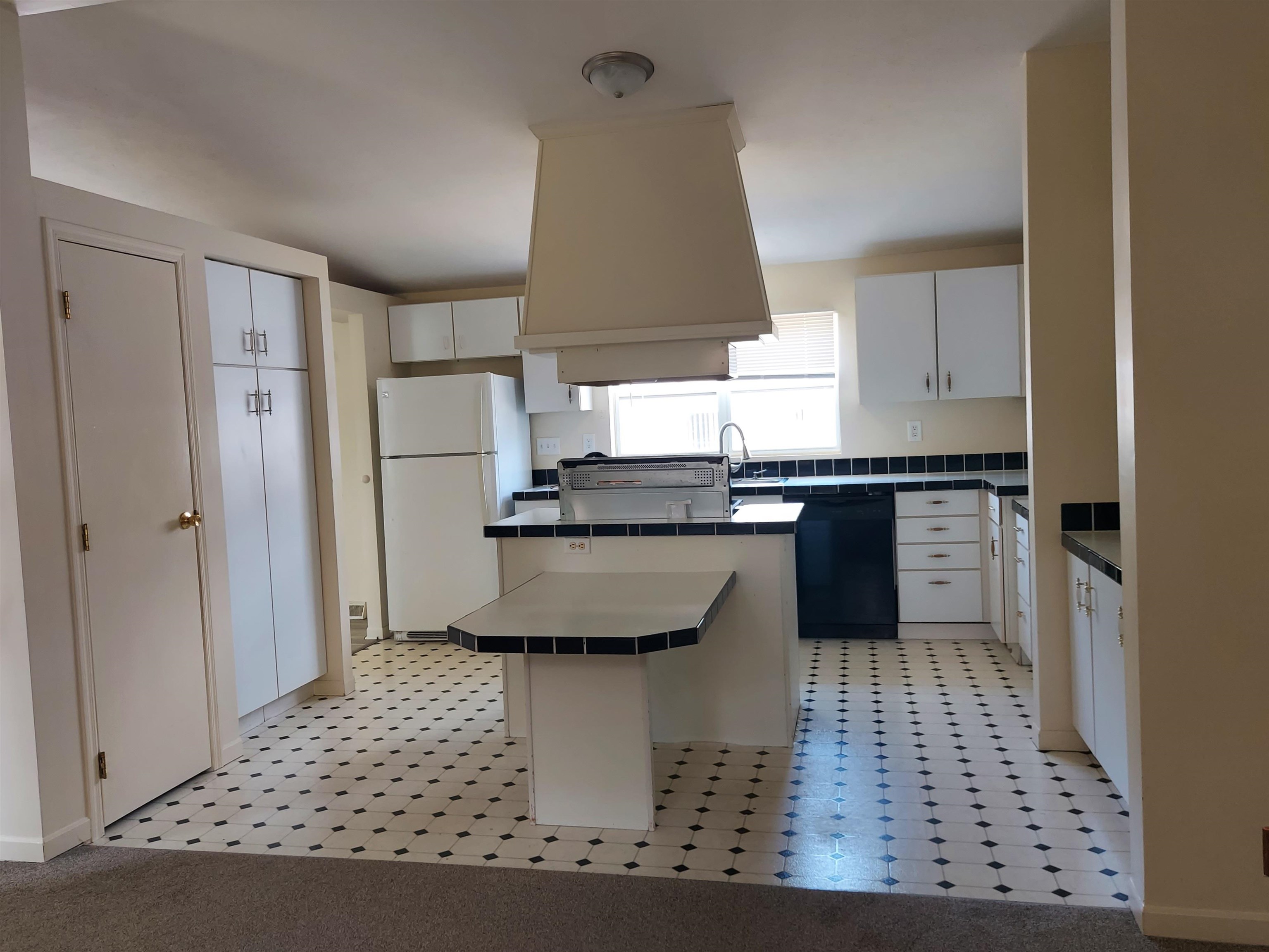 property viewer photo 19