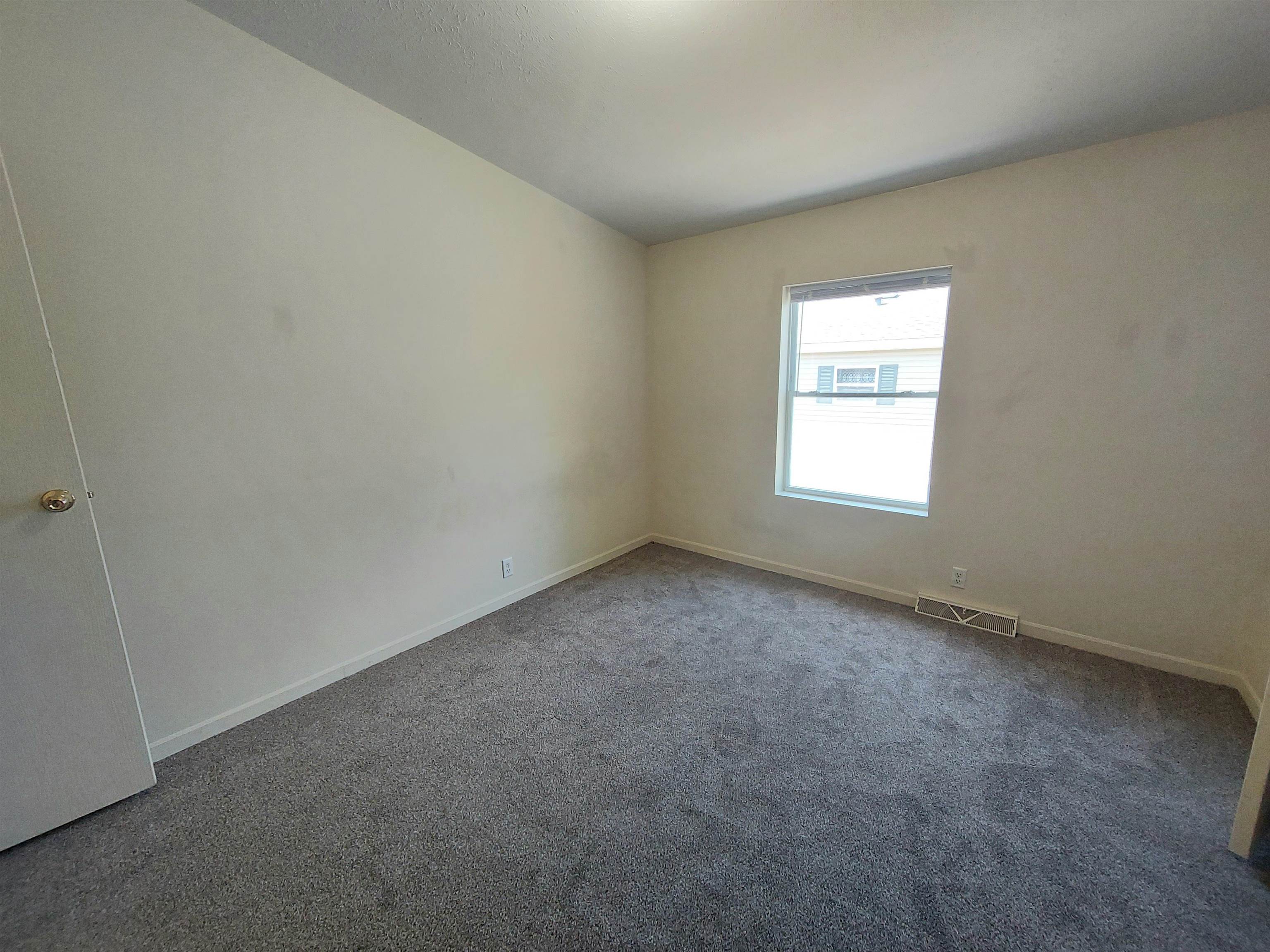 property viewer photo 29