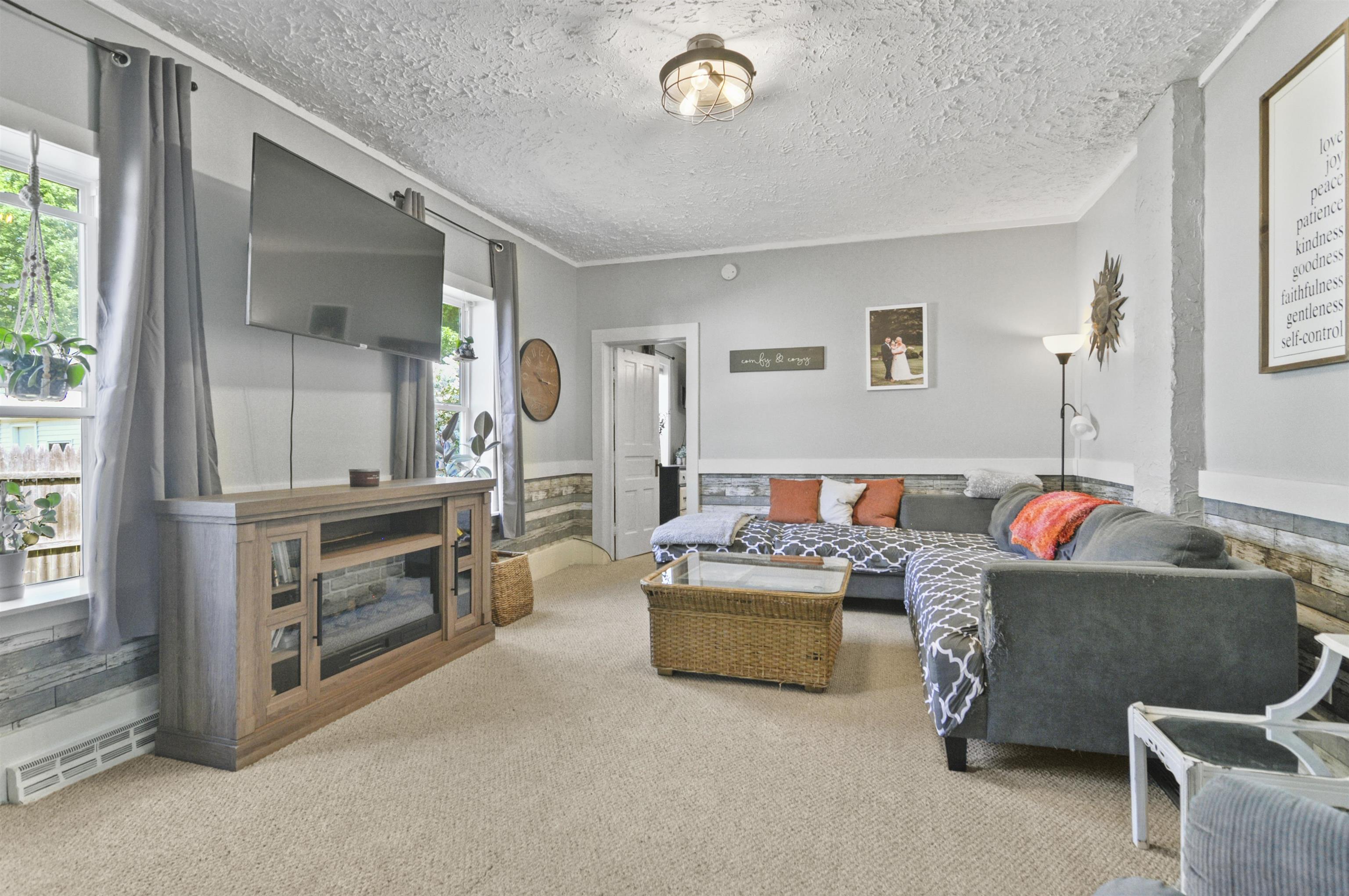 property viewer photo 7