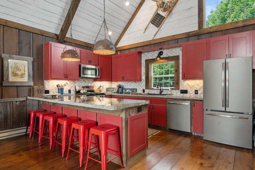 main property photo 4