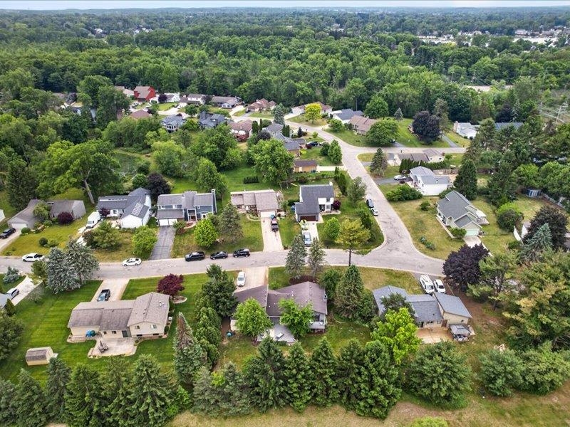main property photo 59