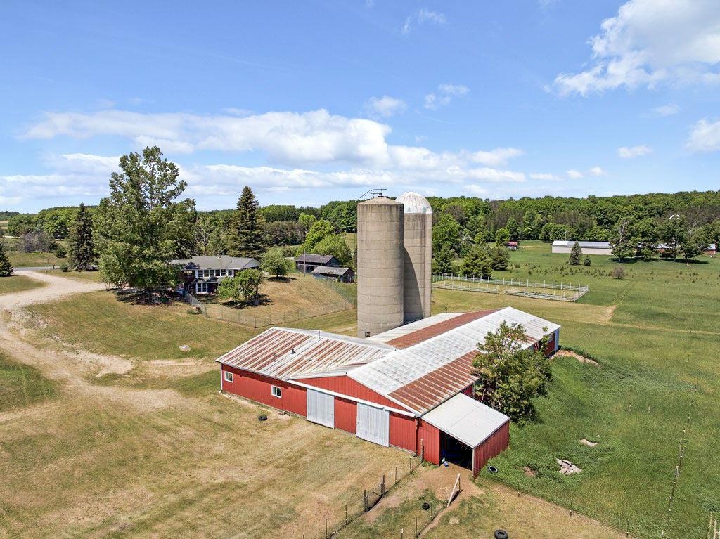 main property photo 45