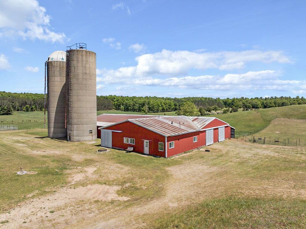main property photo 48