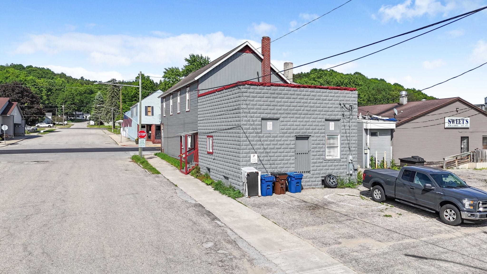 main property photo 34