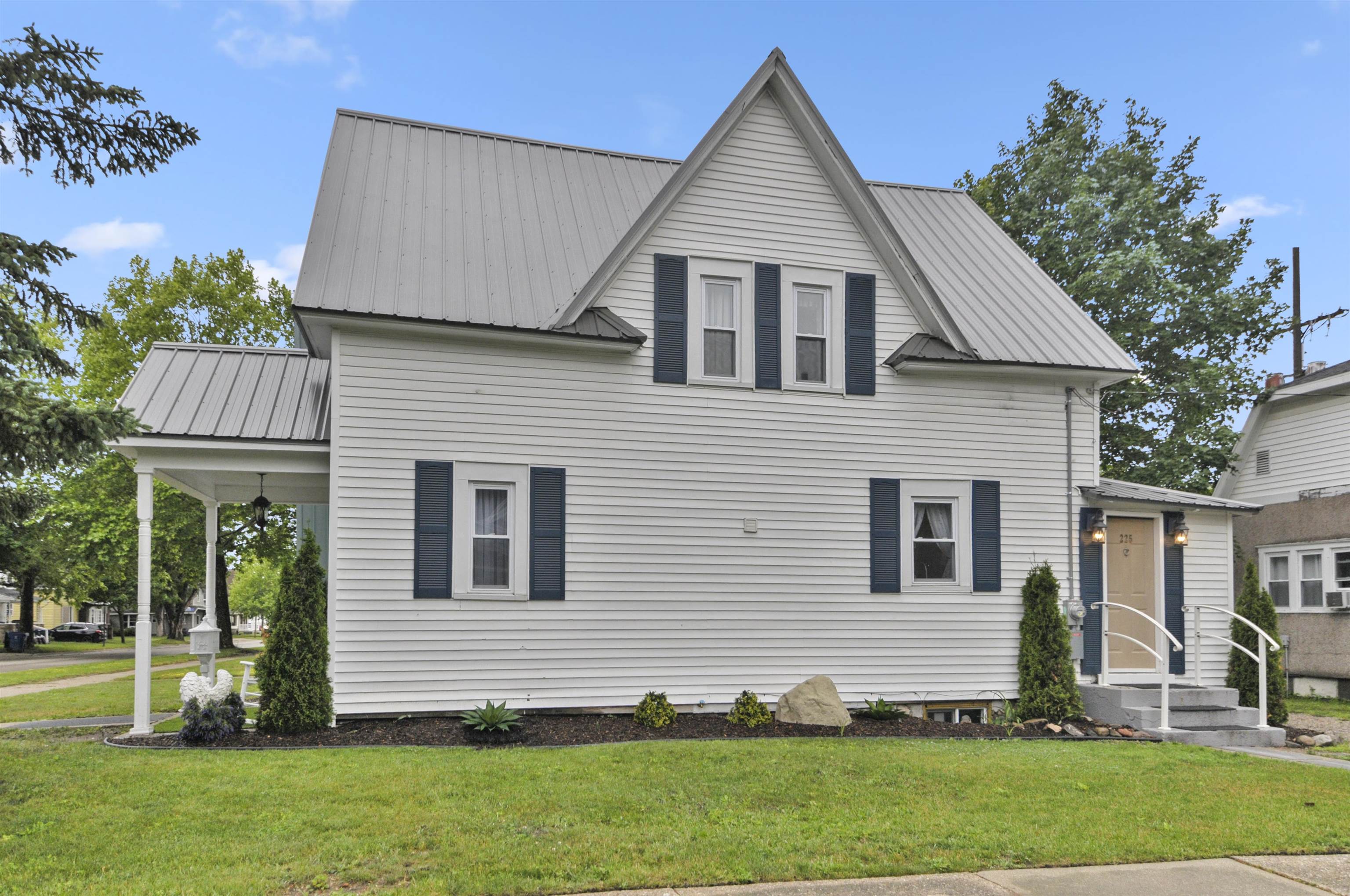 main property photo 50