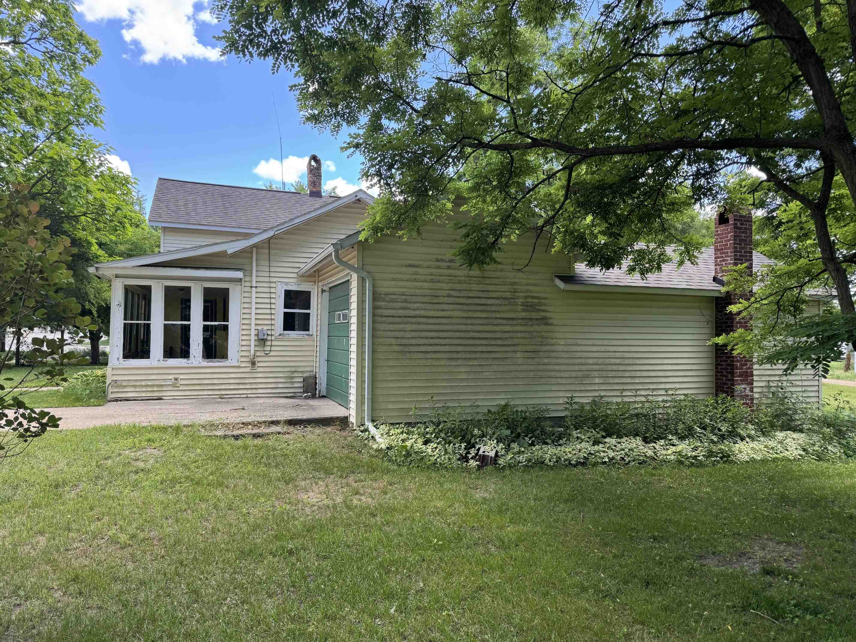 main property photo 20