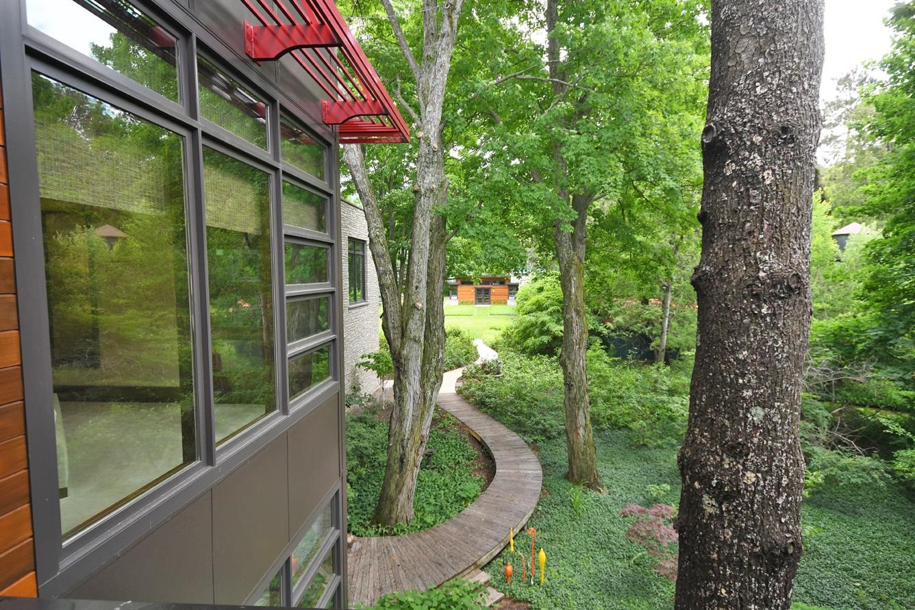 main property photo 75