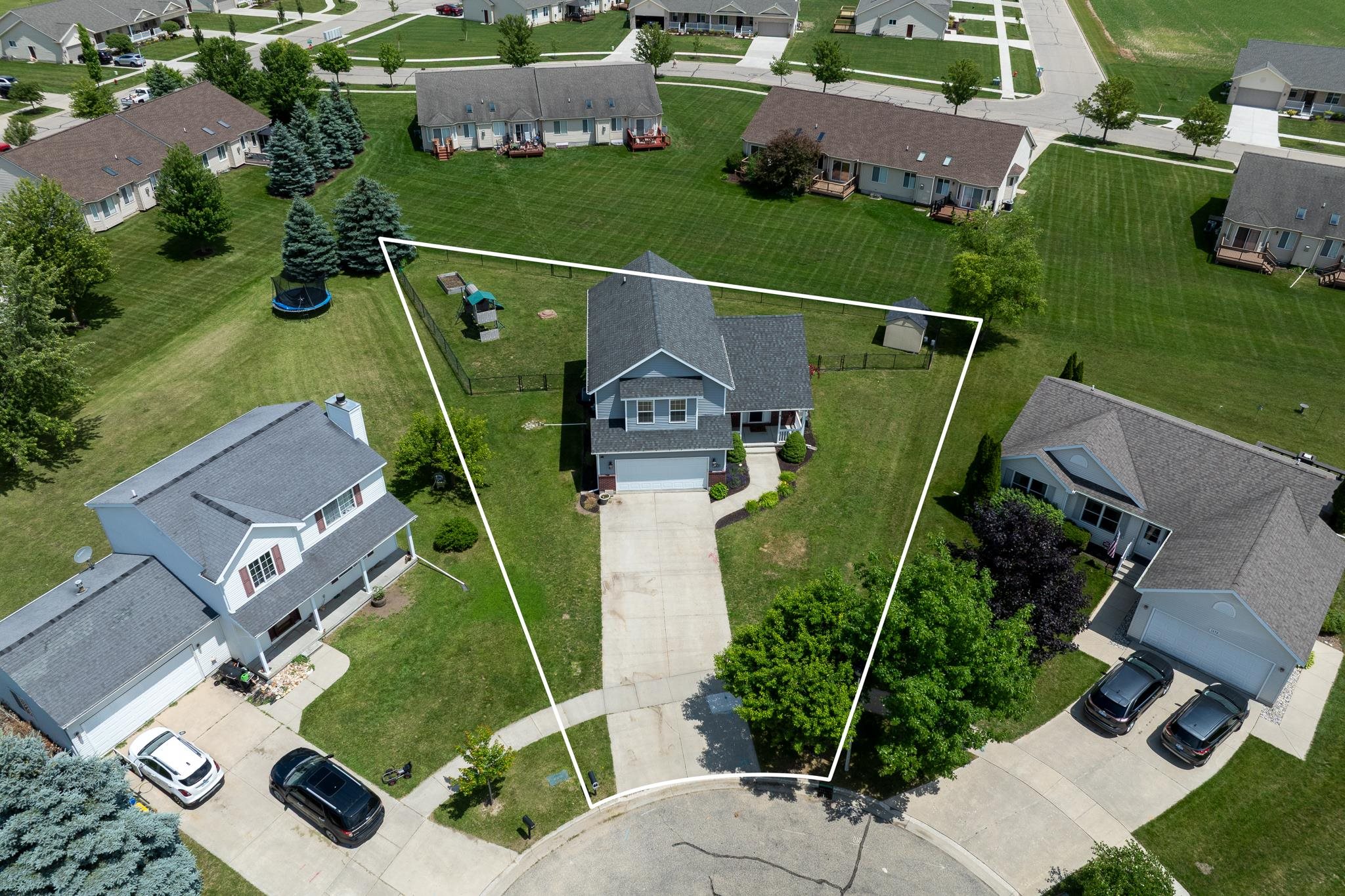 main property photo 30