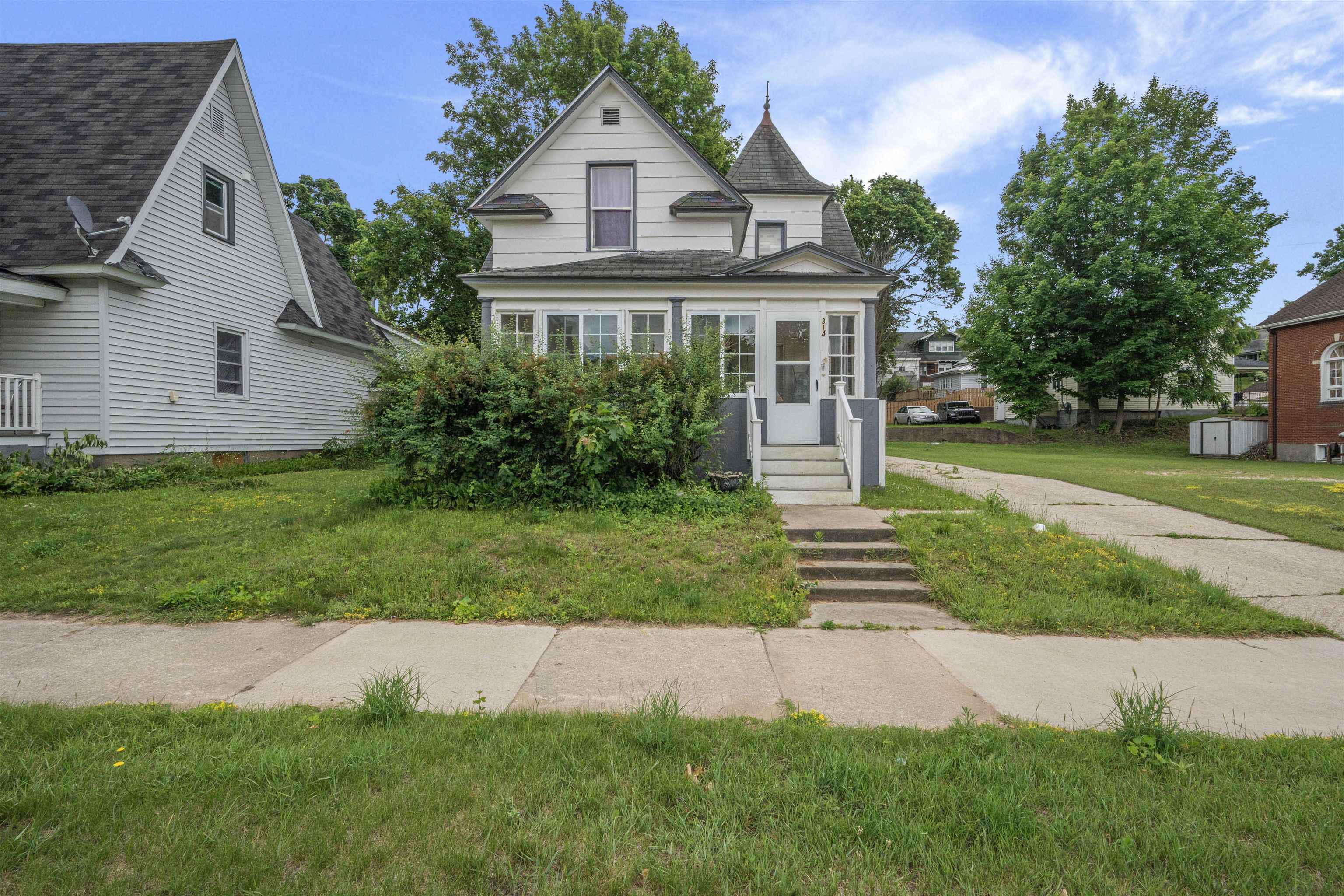 main property photo 25