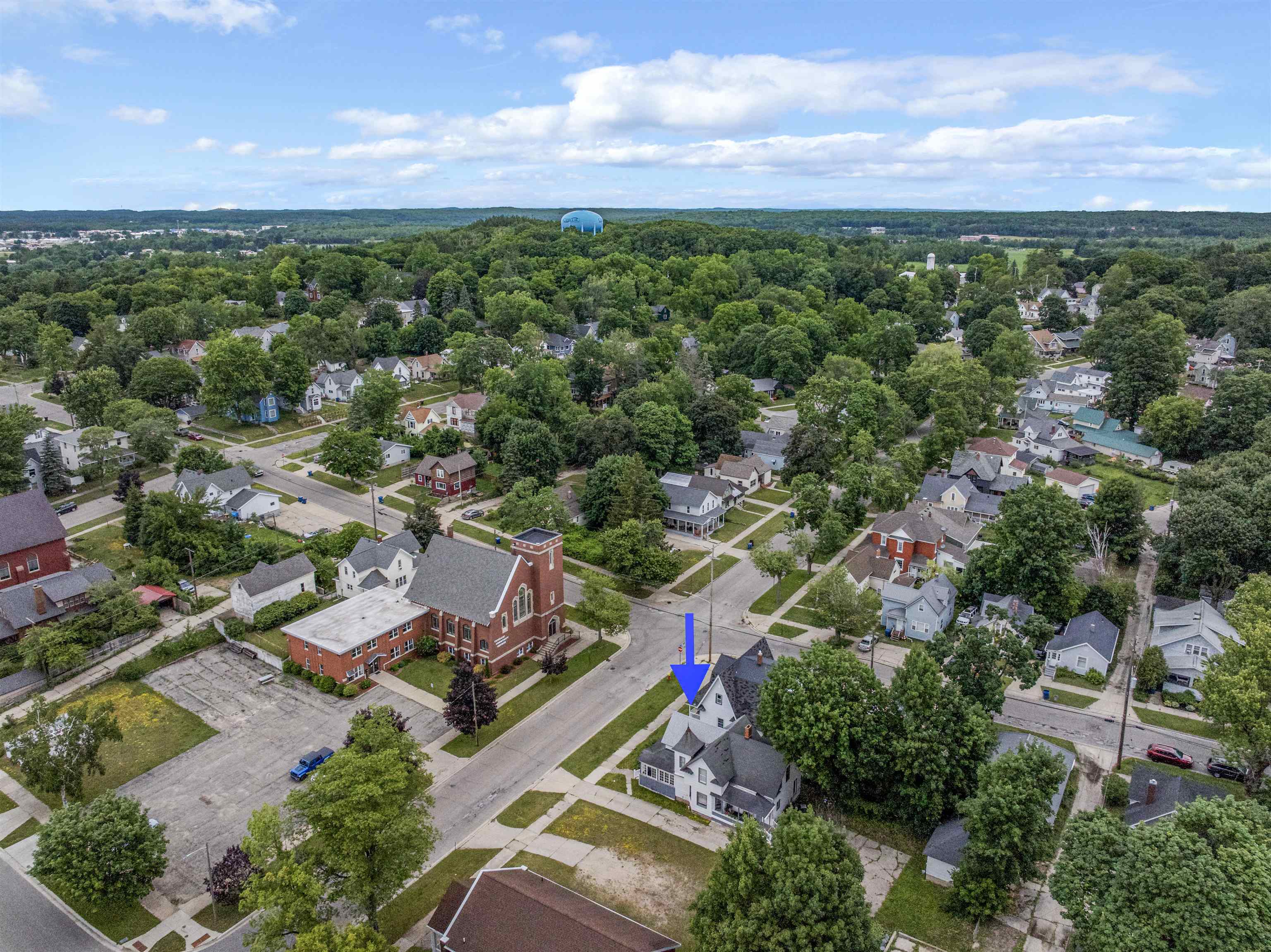 main property photo 30