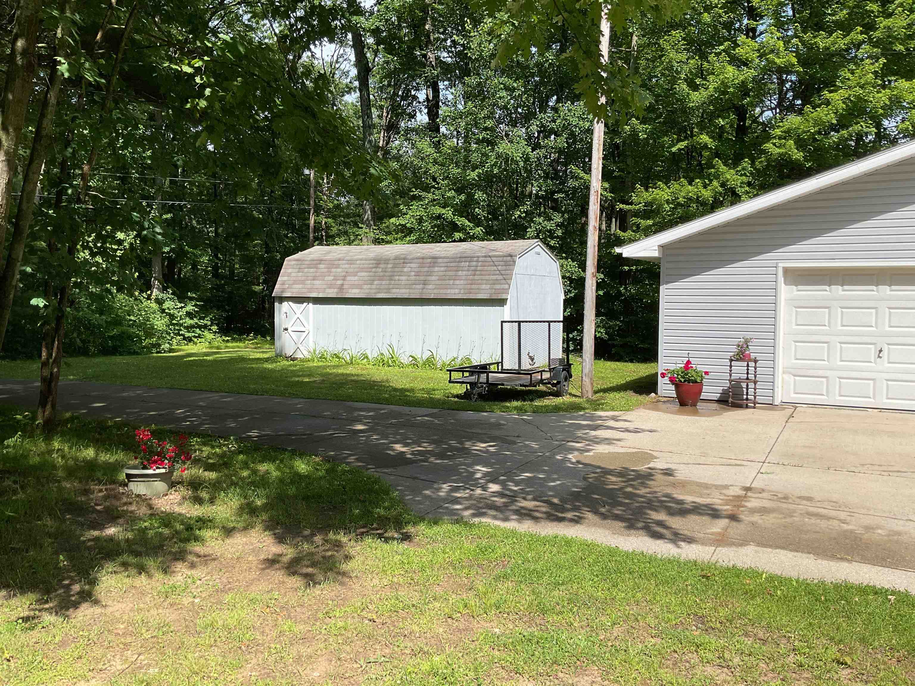 main property photo 59