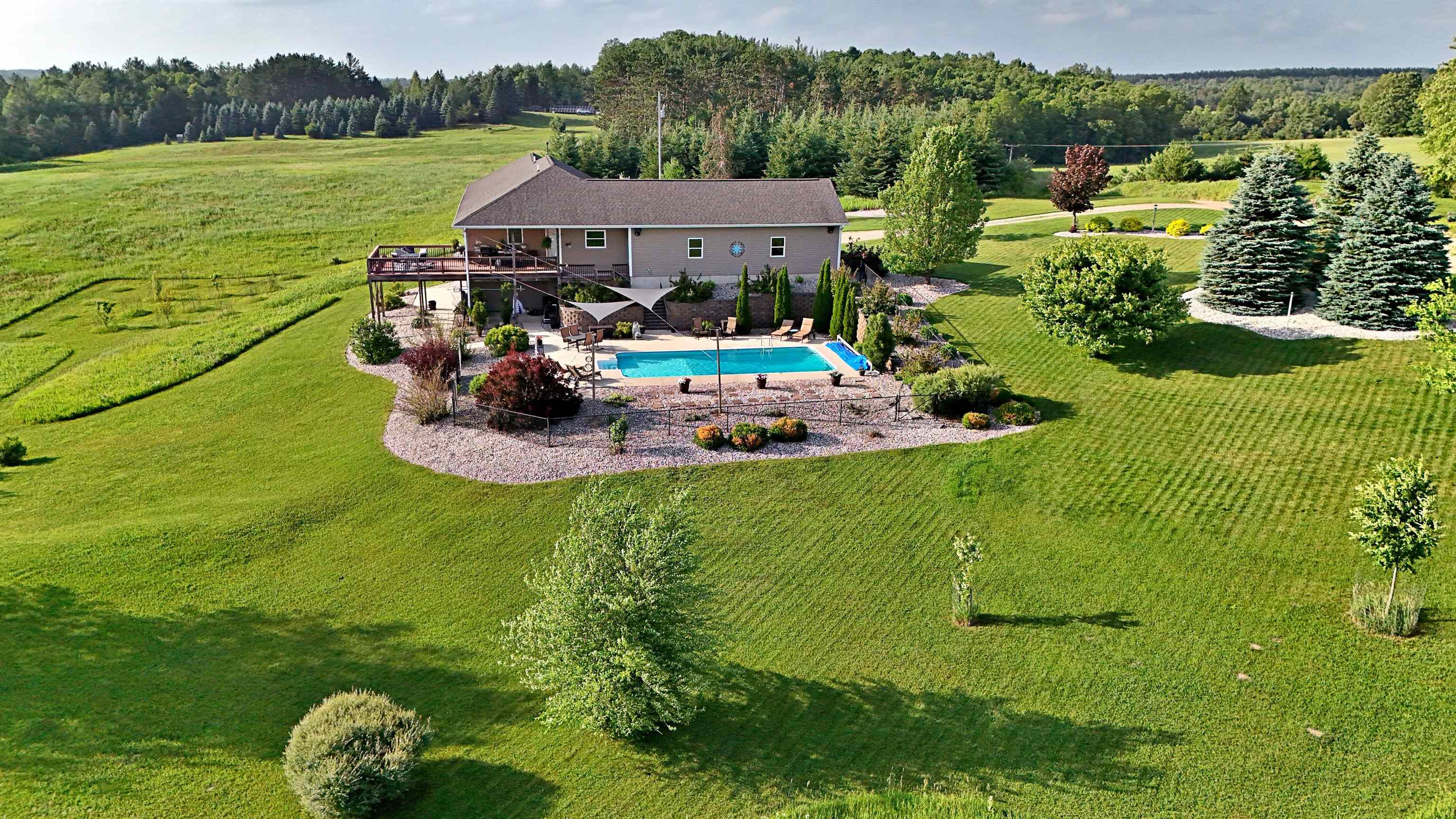 main property photo 0