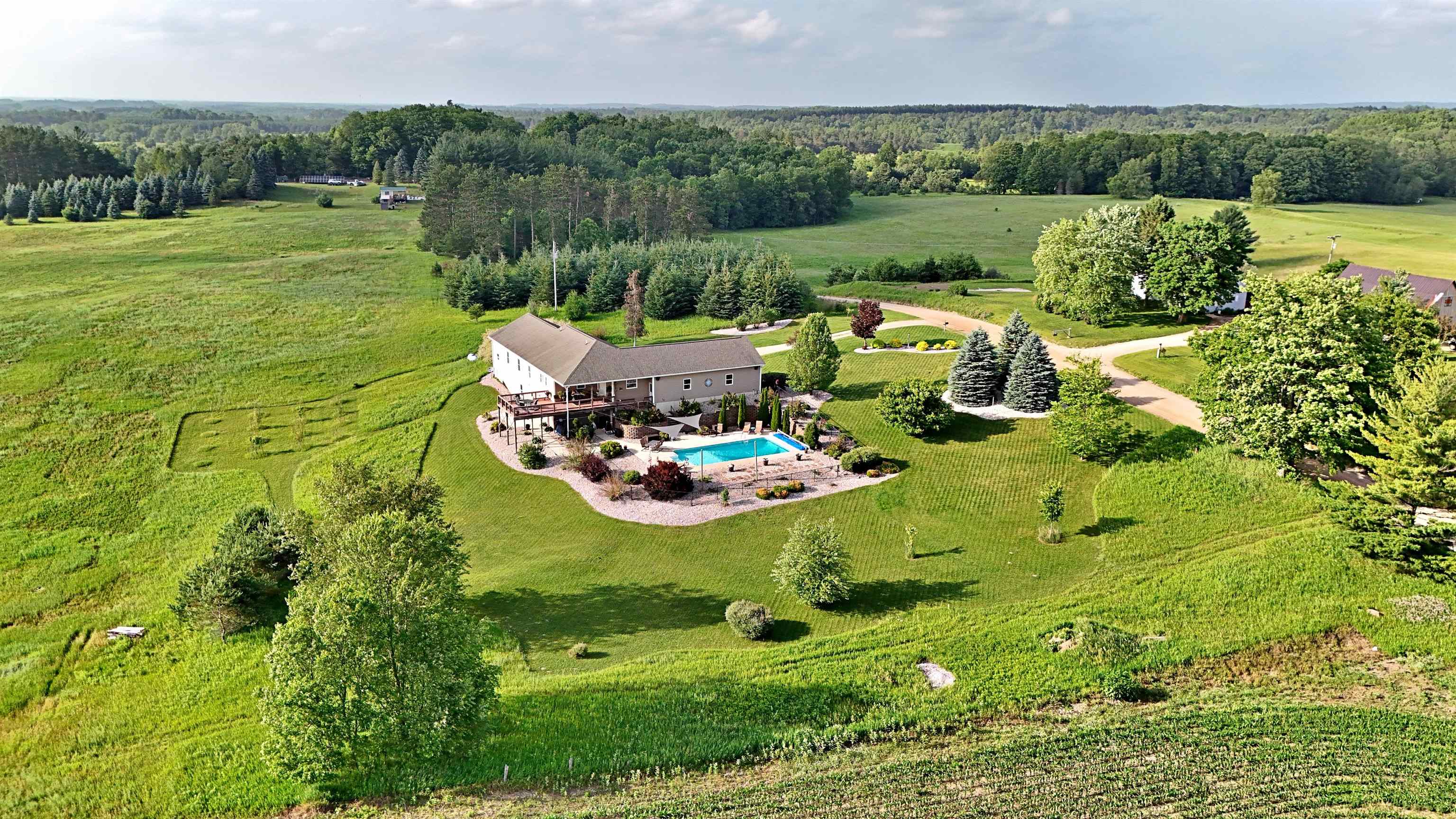 main property photo 73