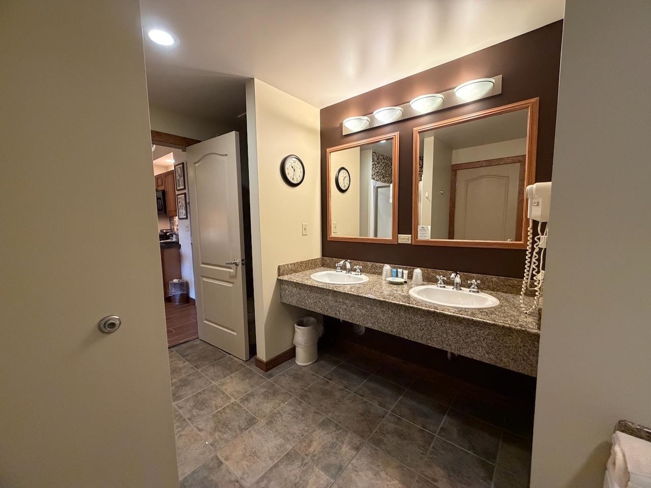 main property photo 21