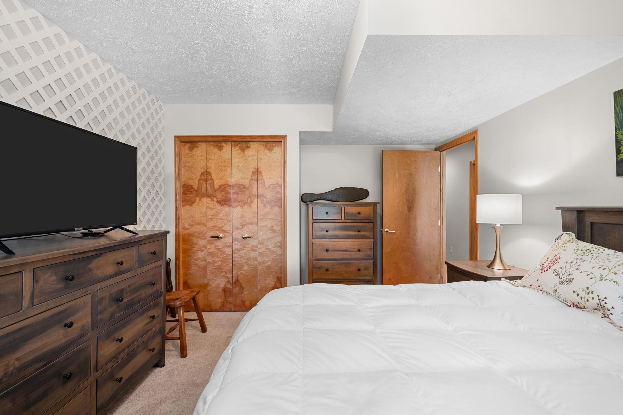 property viewer photo 42