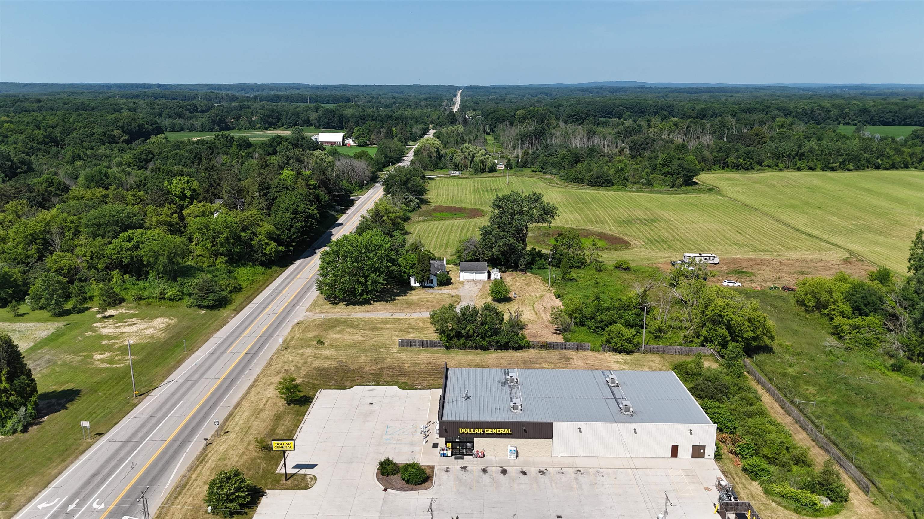 main property photo 6