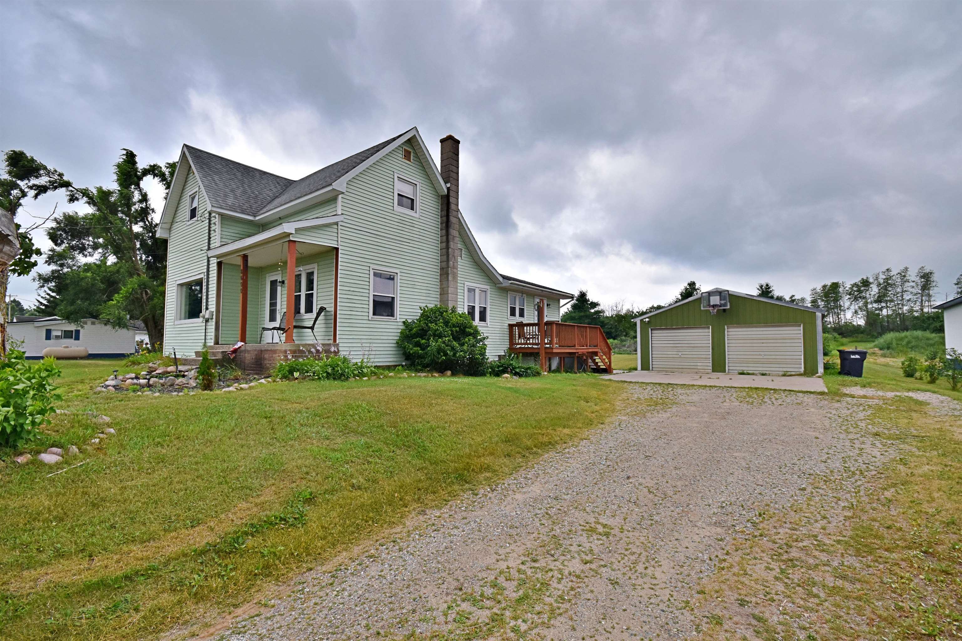 main property photo 41