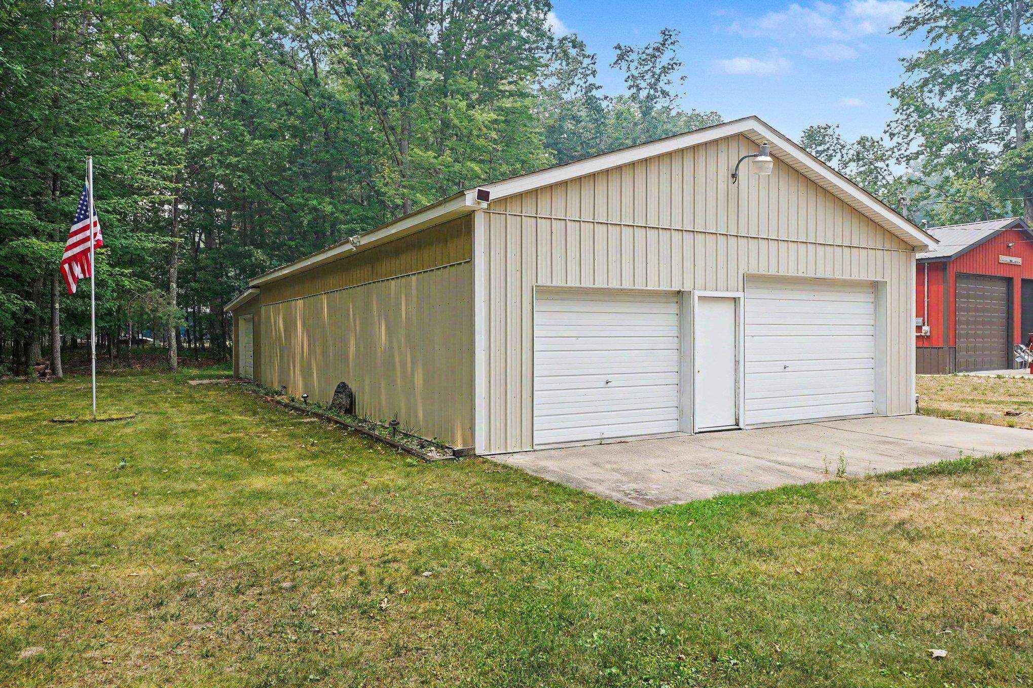 main property photo 21