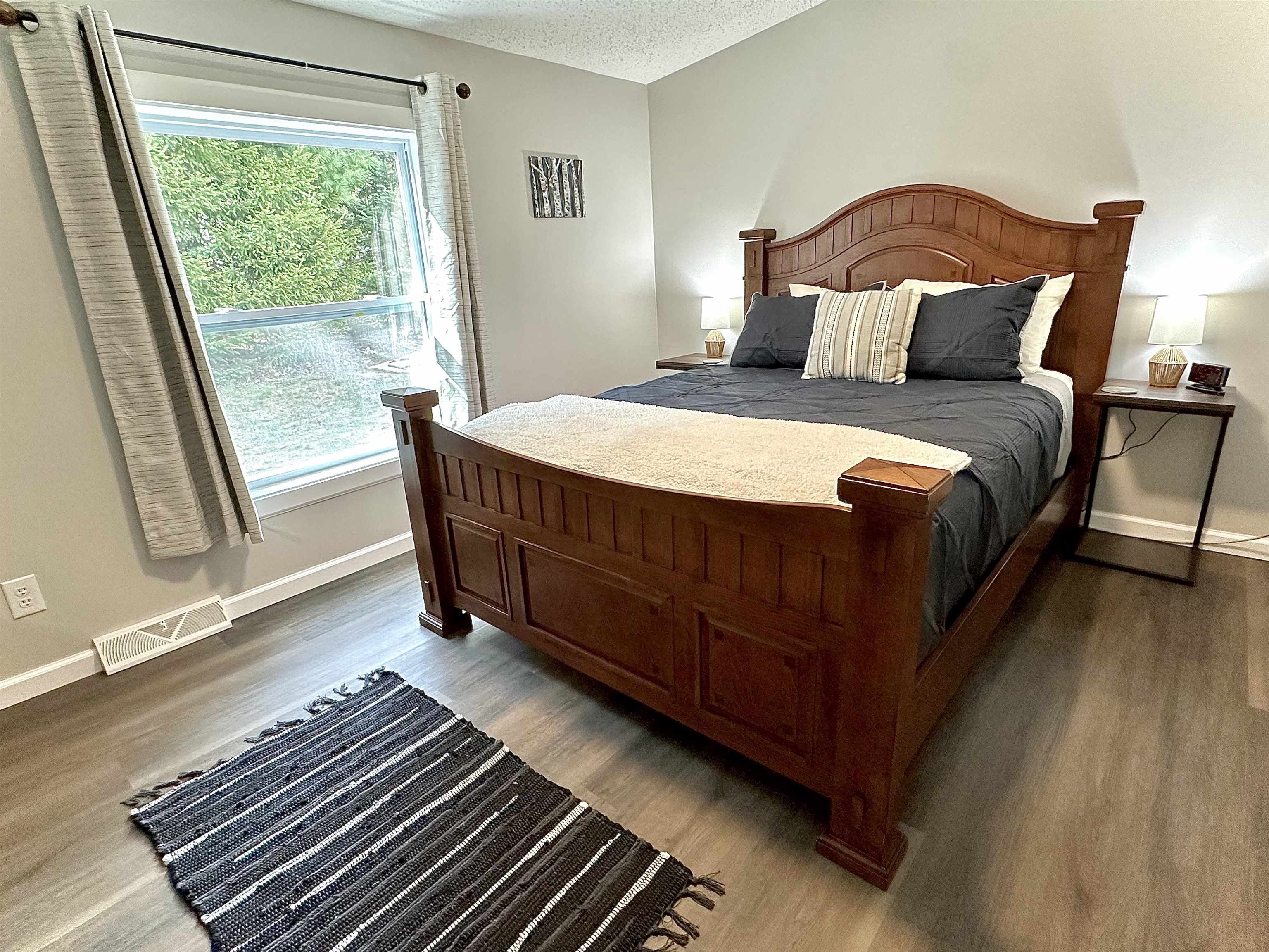 property viewer photo 4