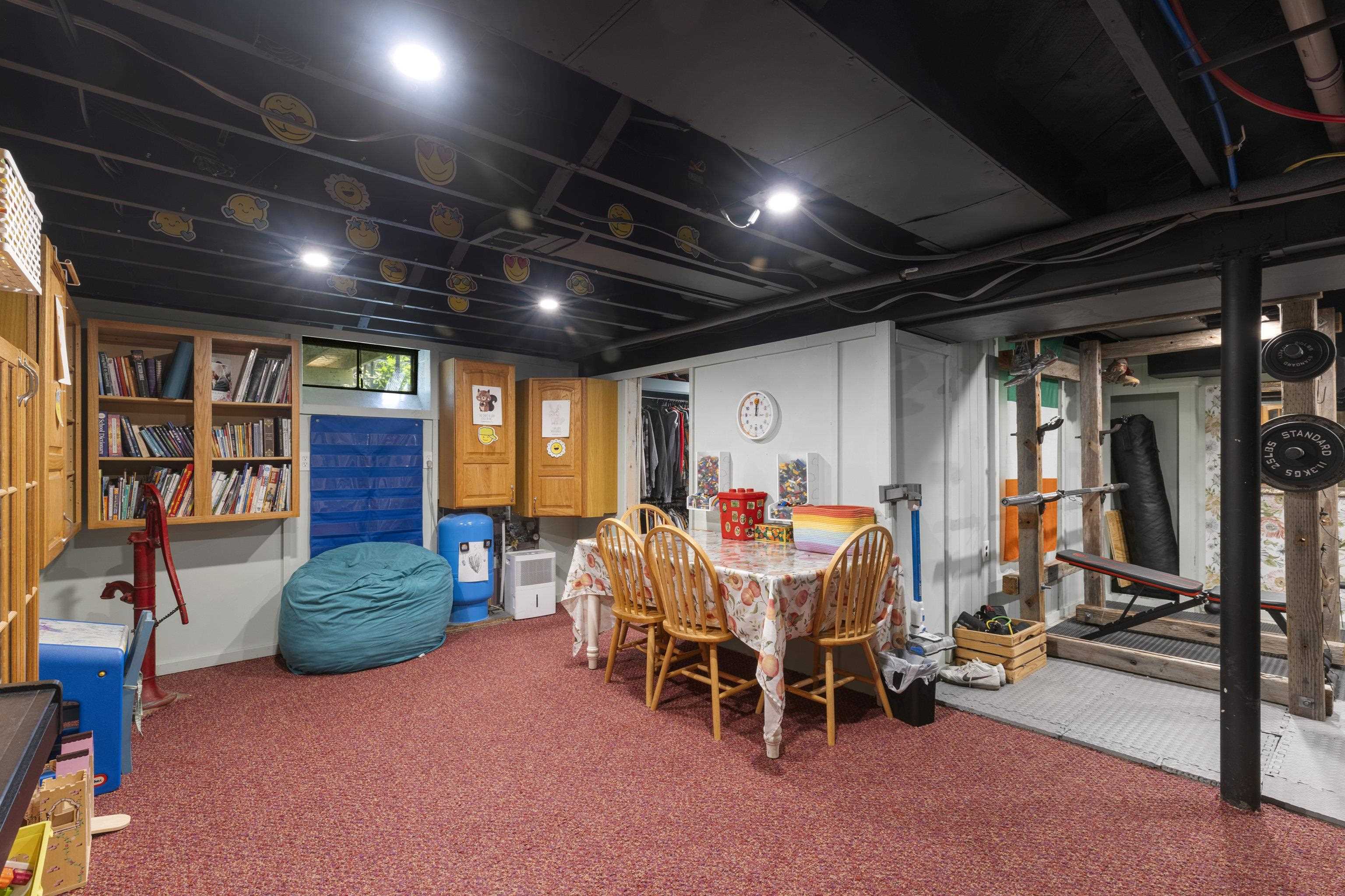 main property photo 25