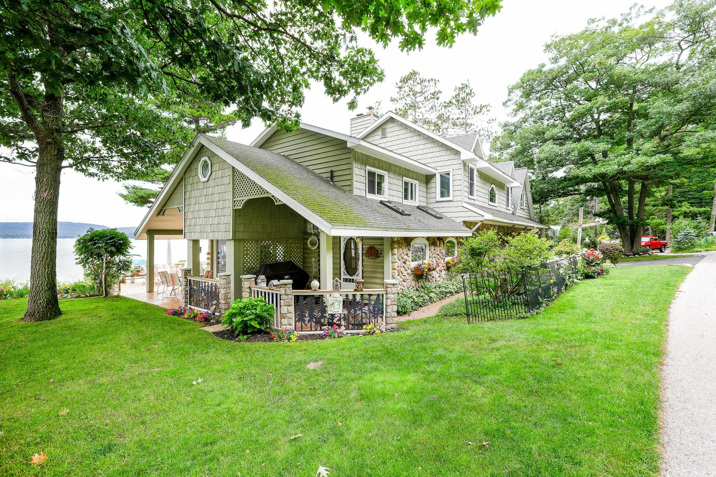 main property photo 32