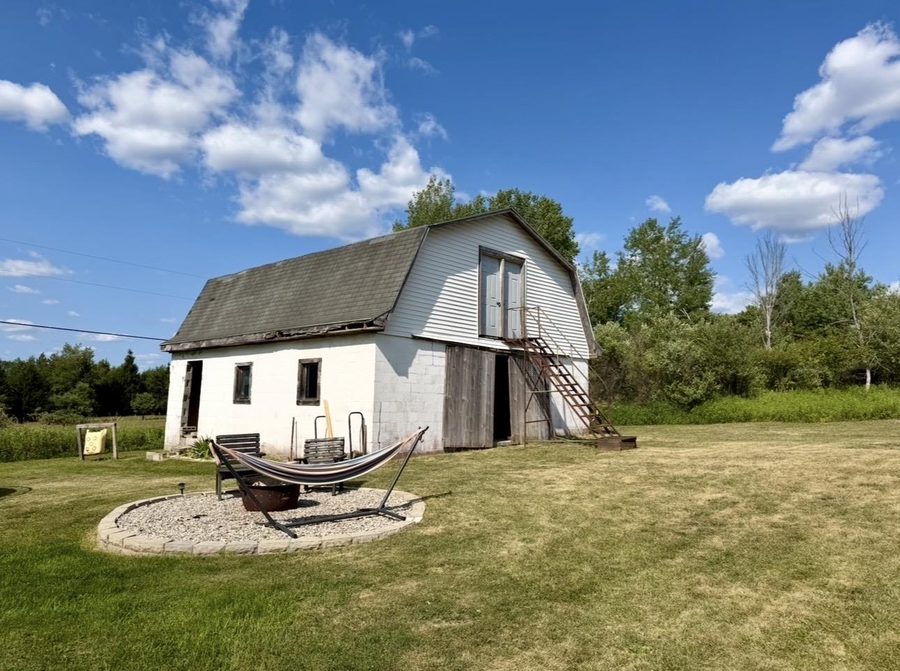 main property photo 42