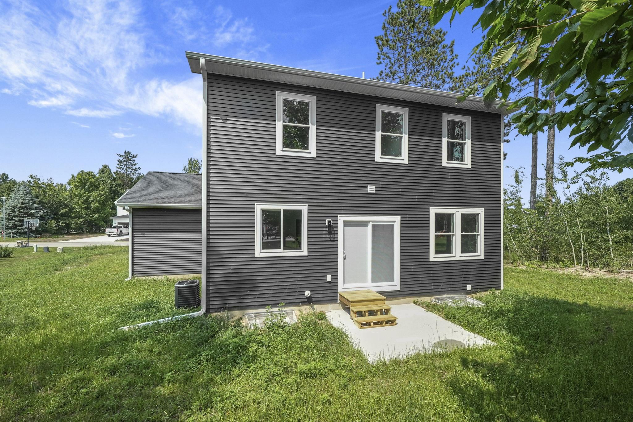 main property photo 41
