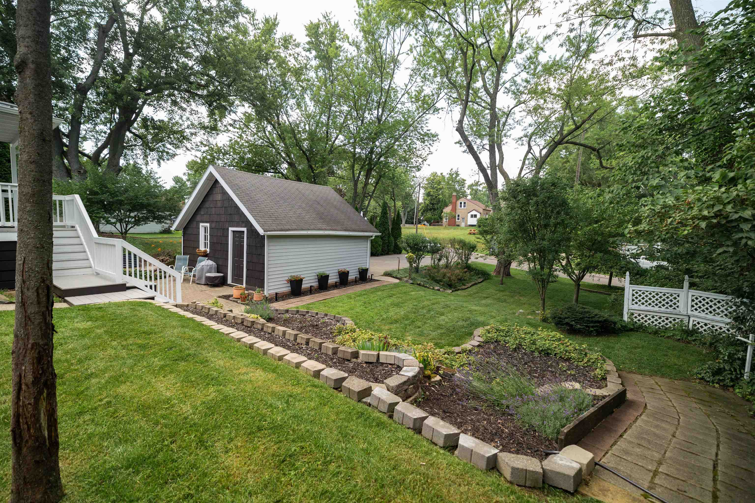 main property photo 59